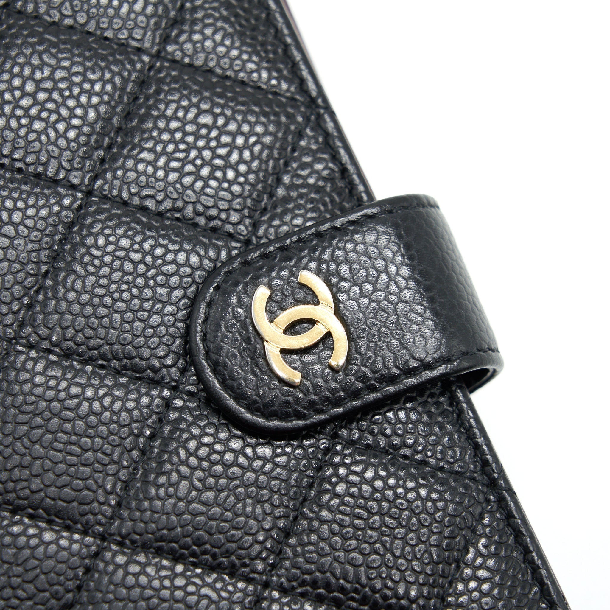 chanel-quilted-cc-bifold-caviar-wallet-black-ghw