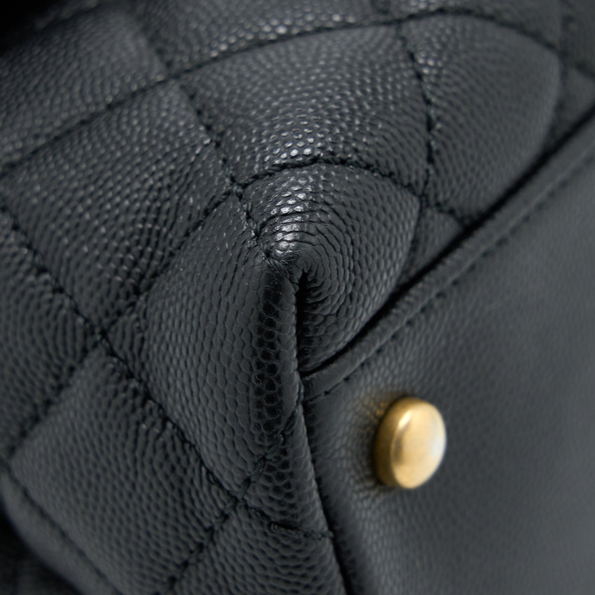 chanel-medium-coco-handle-caviar-with-lizard-handle-black-ghw