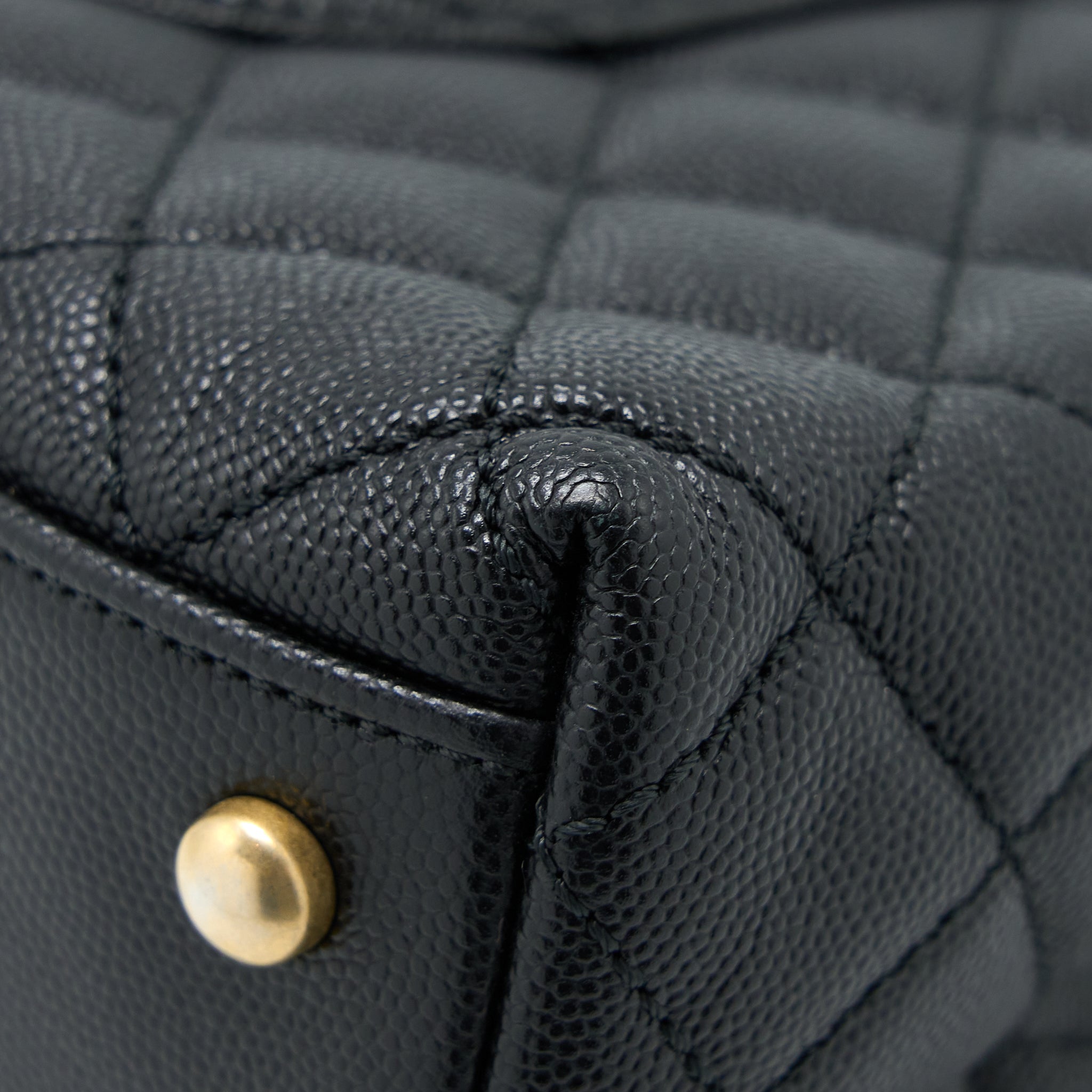 chanel-medium-coco-handle-caviar-with-lizard-handle-black-ghw