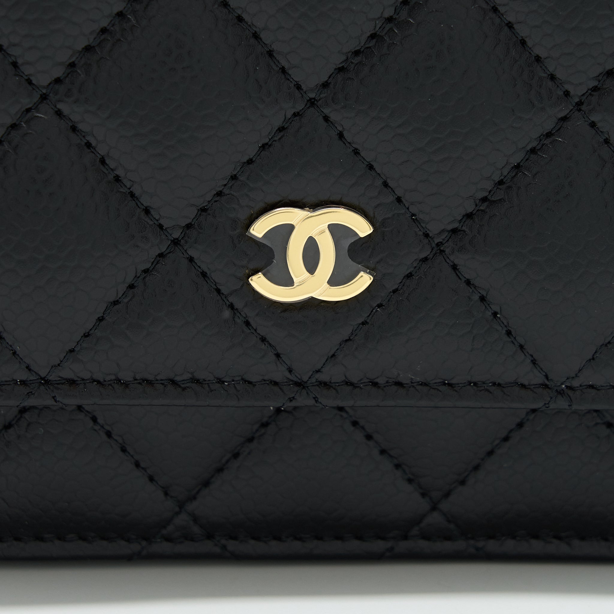 chanel-class-wallet-on-chain-caviar-black-ghw-microchip