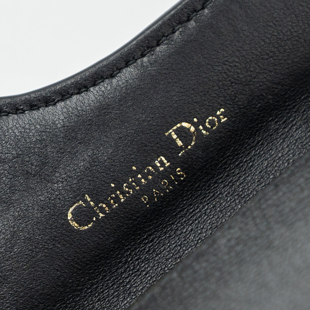 dior-saddle-flap-card-holder-goatskin-black-ghw