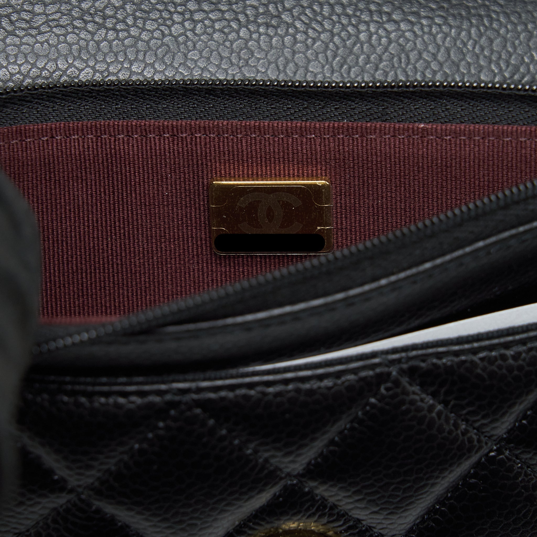 chanel-class-wallet-on-chain-caviar-black-ghw-microchip