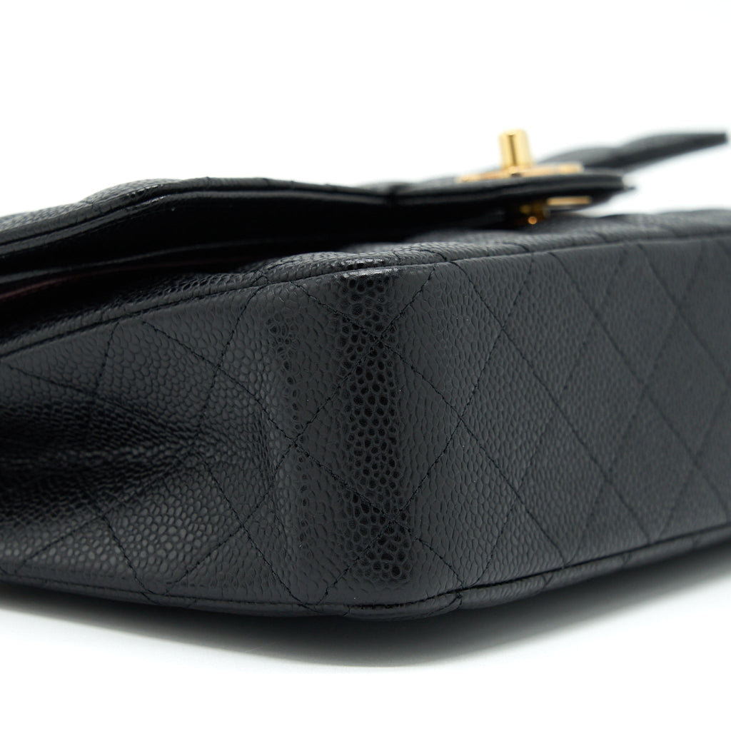 chanel-medium-classic-flap-bag-caviar-black-ghw-1