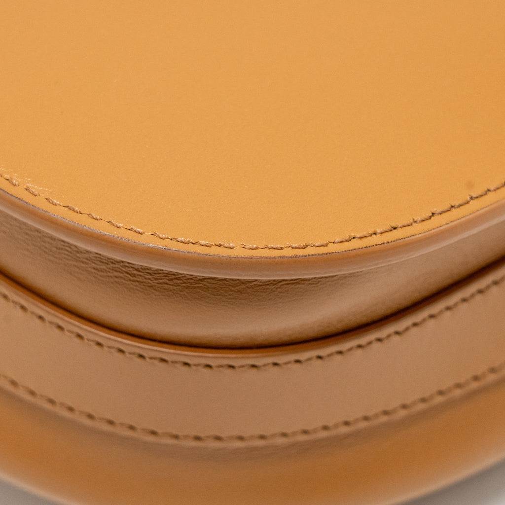 dior-medium-dior-bobby-bag-calfskin-caramel-ghw