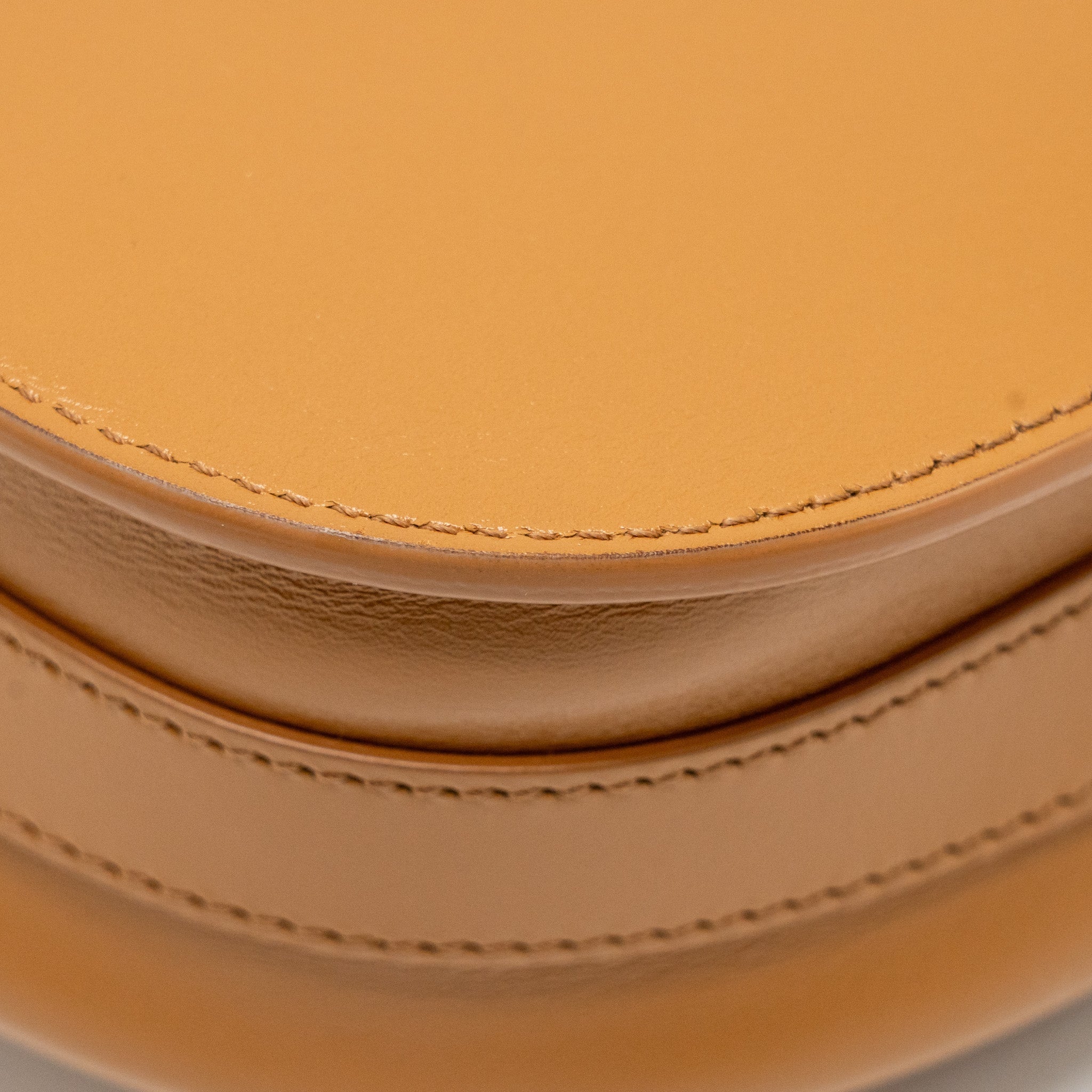 dior-medium-dior-bobby-bag-calfskin-caramel-ghw
