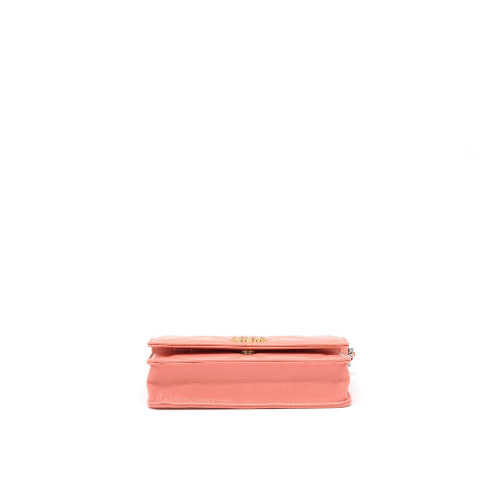 chanel-19-wallet-on-chain-goatskin-pink-with-gold-and-silver-hardware