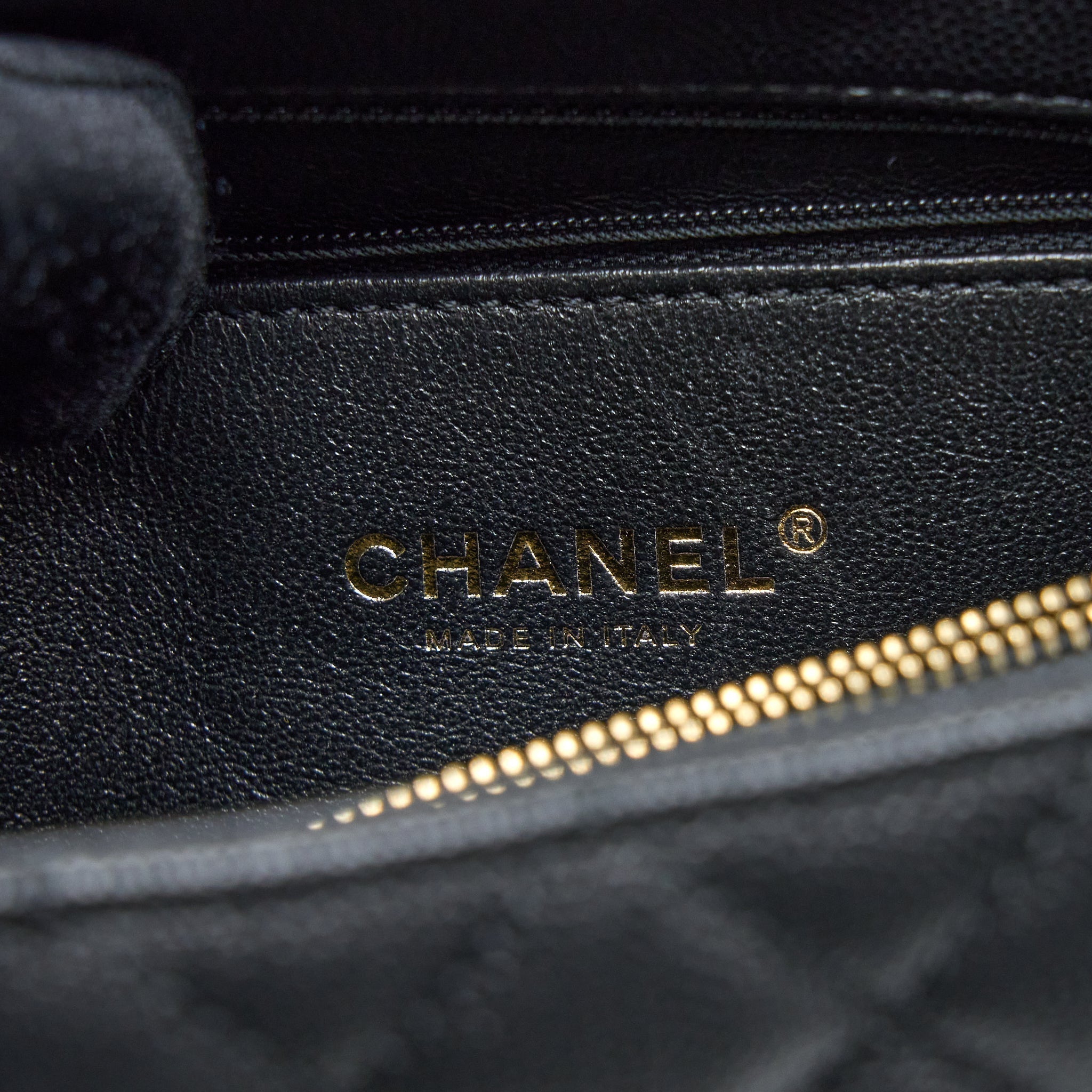 chanel-medium-coco-handle-caviar-with-lizard-handle-black-ghw