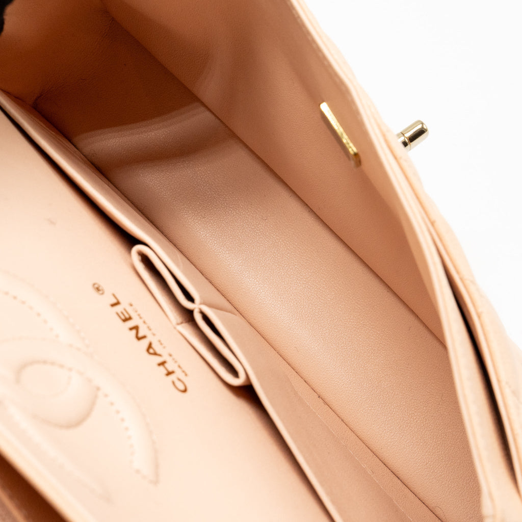 chanel-medium-classic-double-flap-bag-caviar-nn269-beige-lghwmicrochip