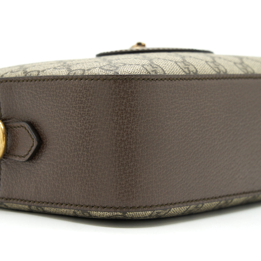 gucci-gg-supreme-camera-crossbody-bag