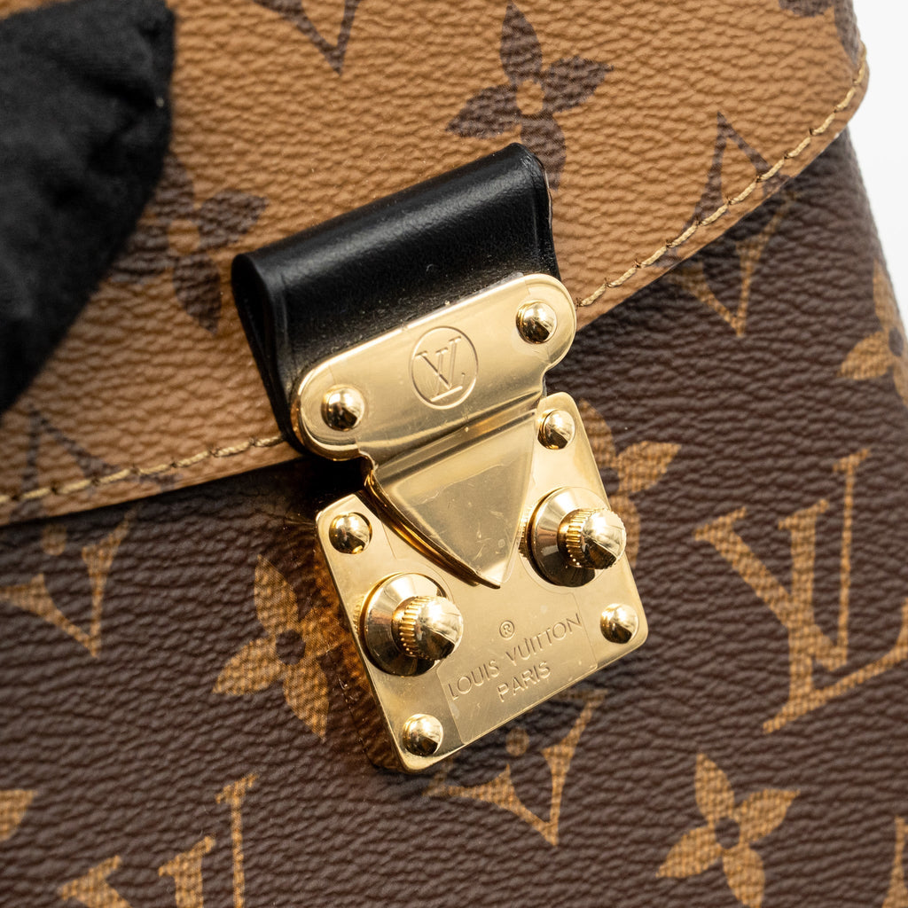 lv-camera-box-m82465
