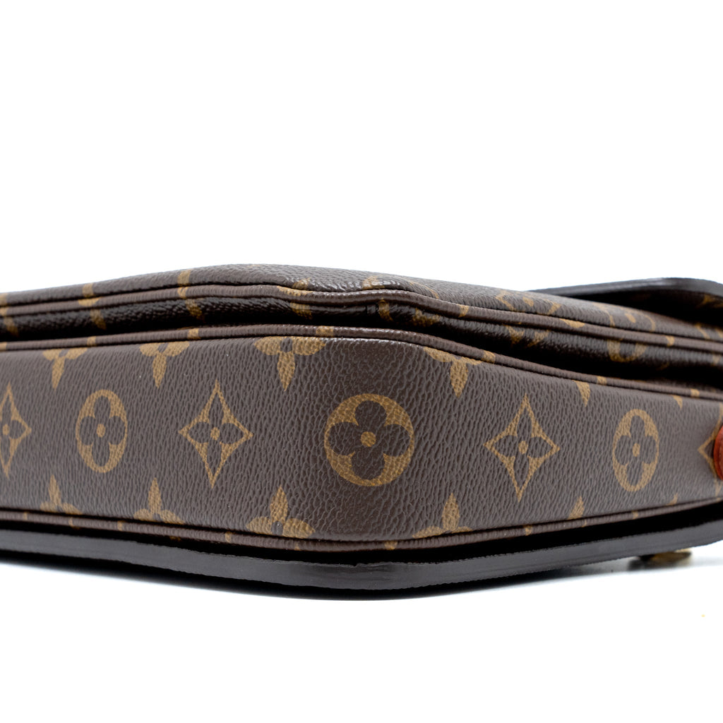 louis-vuitton-pochette-metis-monogram-canvas-ghw-9