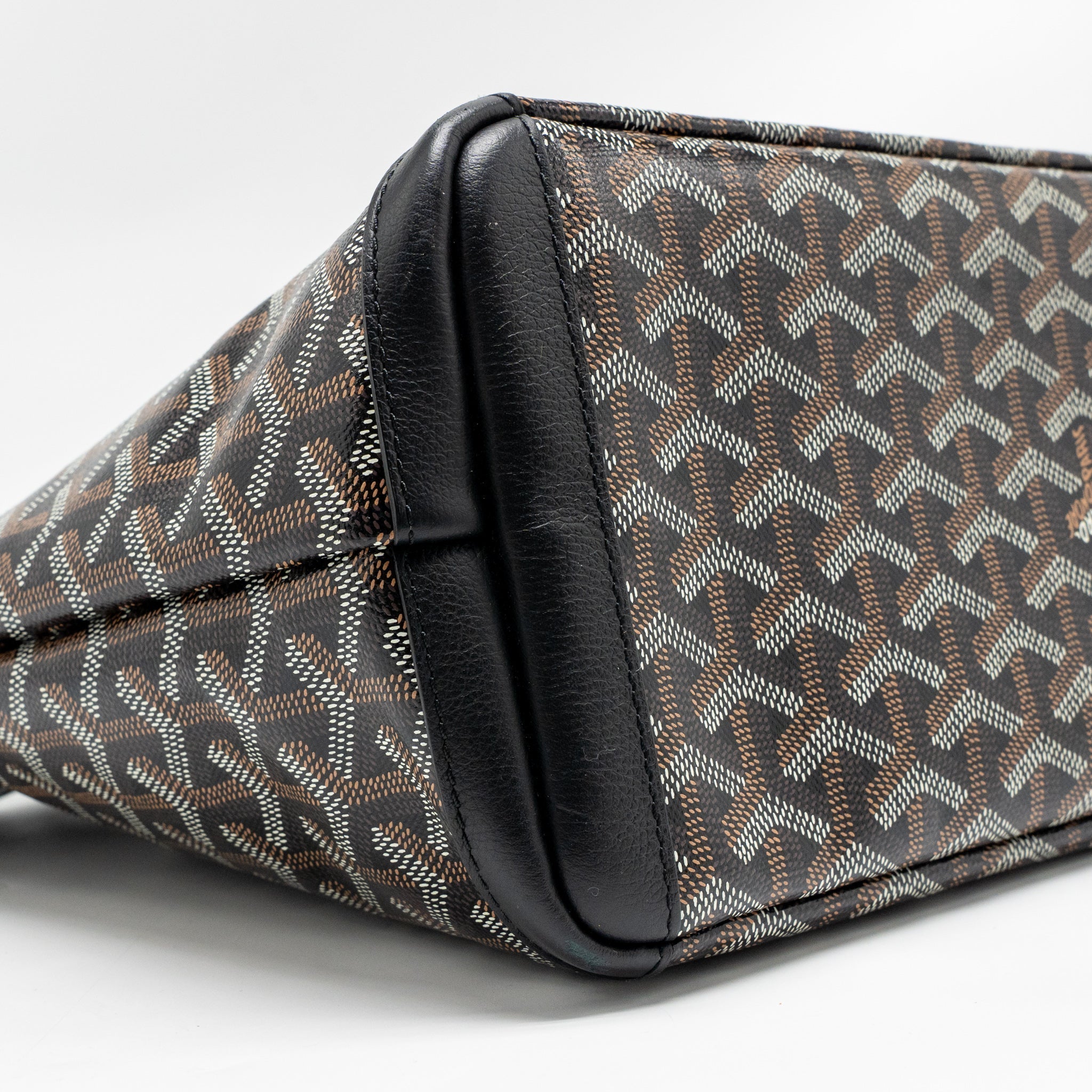 goyard-artois-pm-handbag-goyardine-canvas-calfskin-black-shw