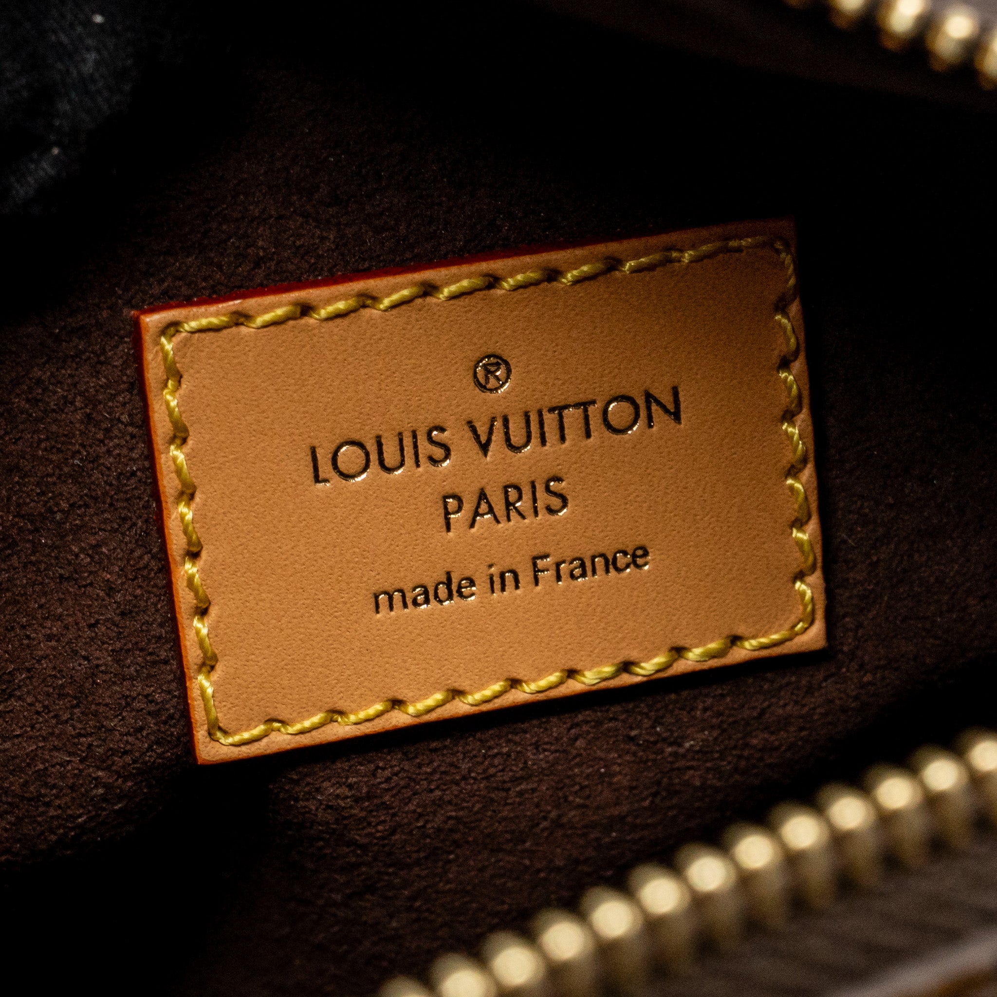 lv-side-trunk-m46358
