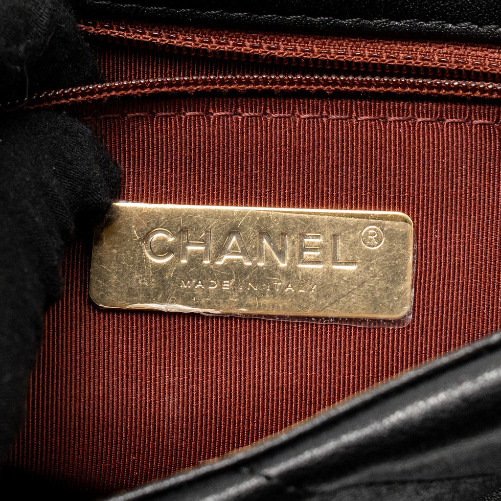 chanel-19bag-black