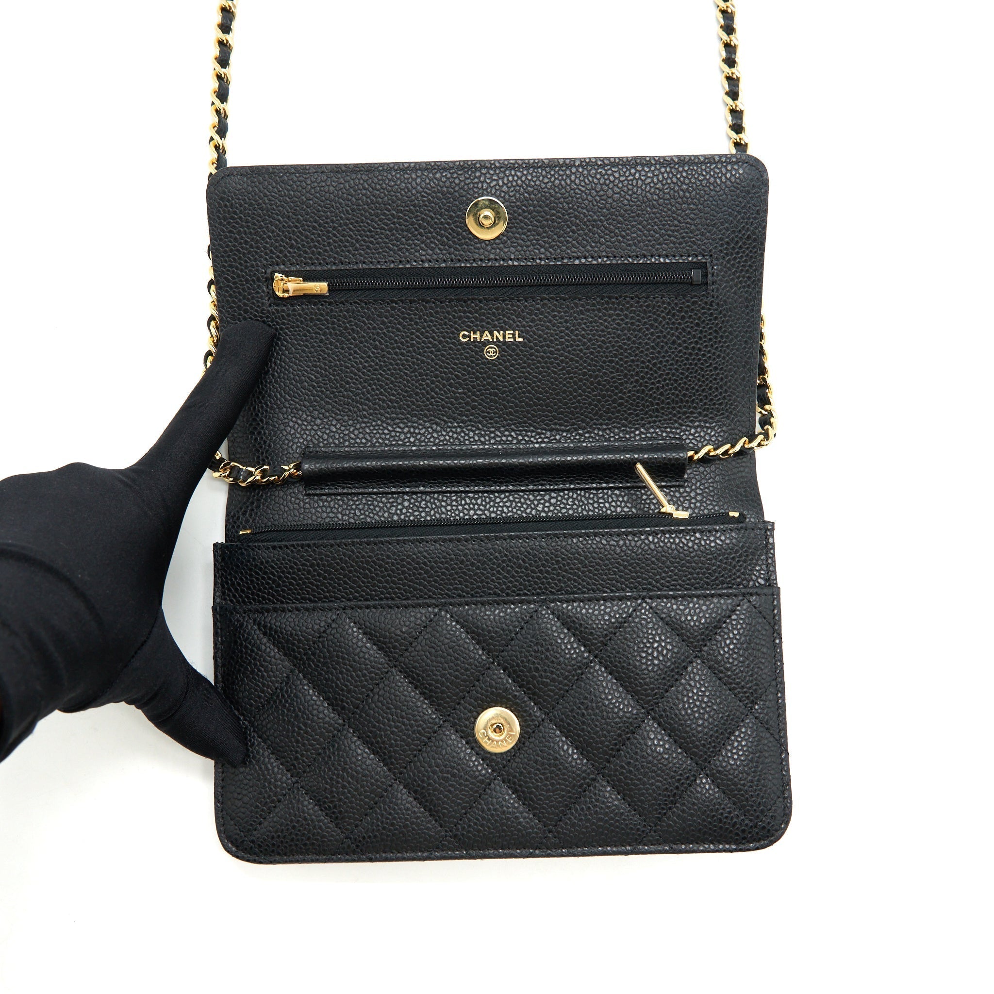chanel-classic-wallet-on-chain-caviar-black-ghw-2