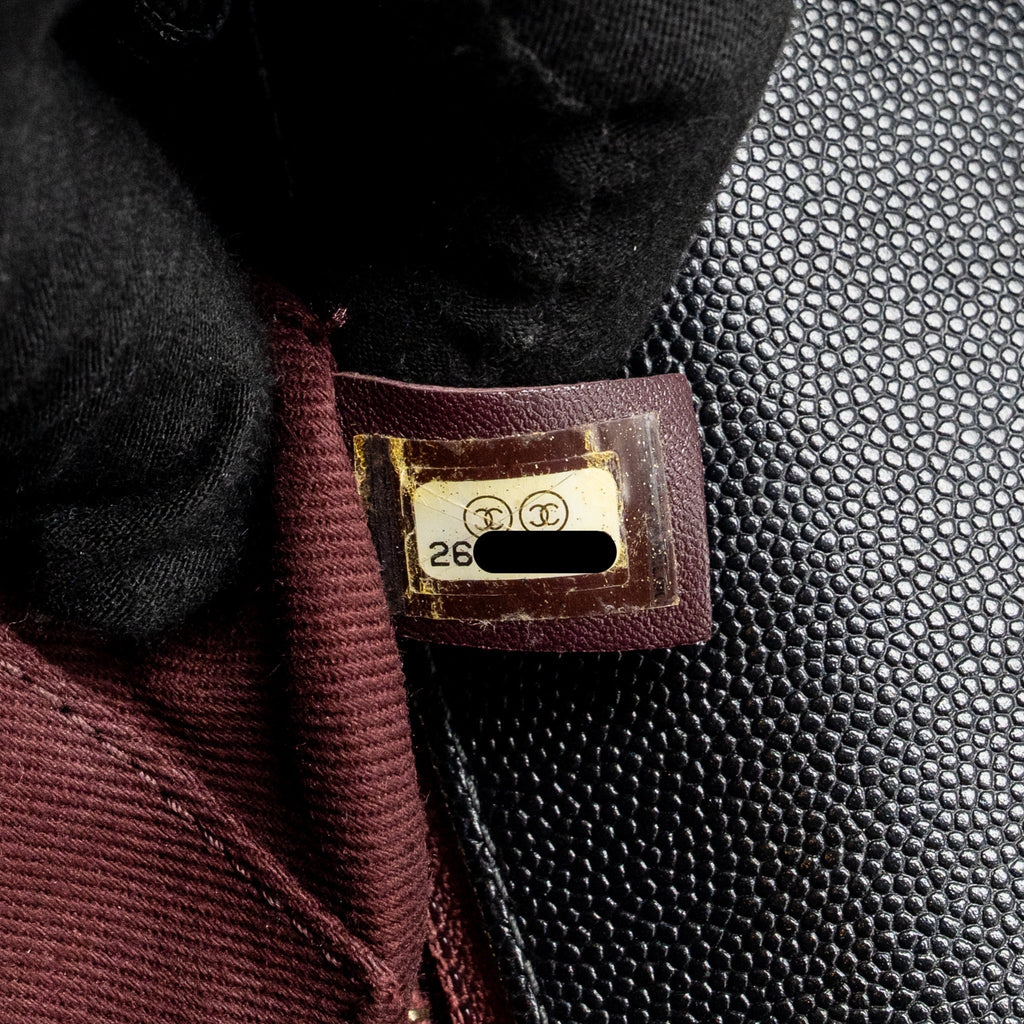 chanel-medium-chevron-coco-handle-caviar-black-ghw