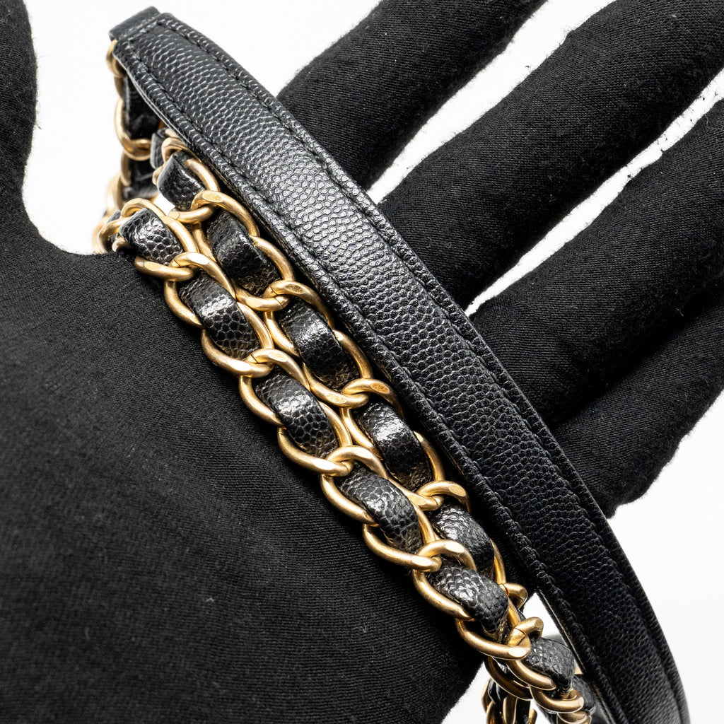 chanel-medium-chevron-coco-handle-caviar-black-ghw