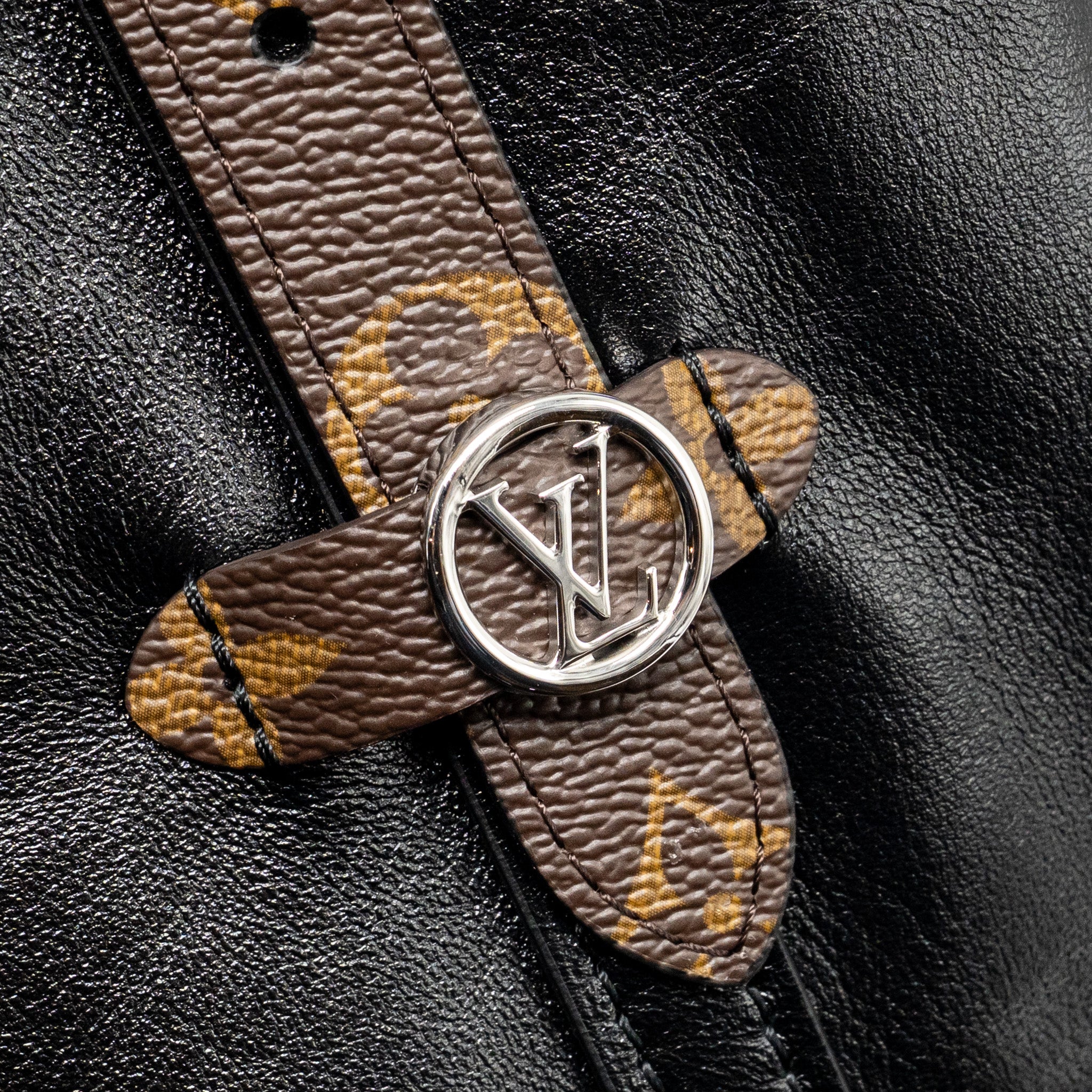 lv-carryall-dark-mm-m25143