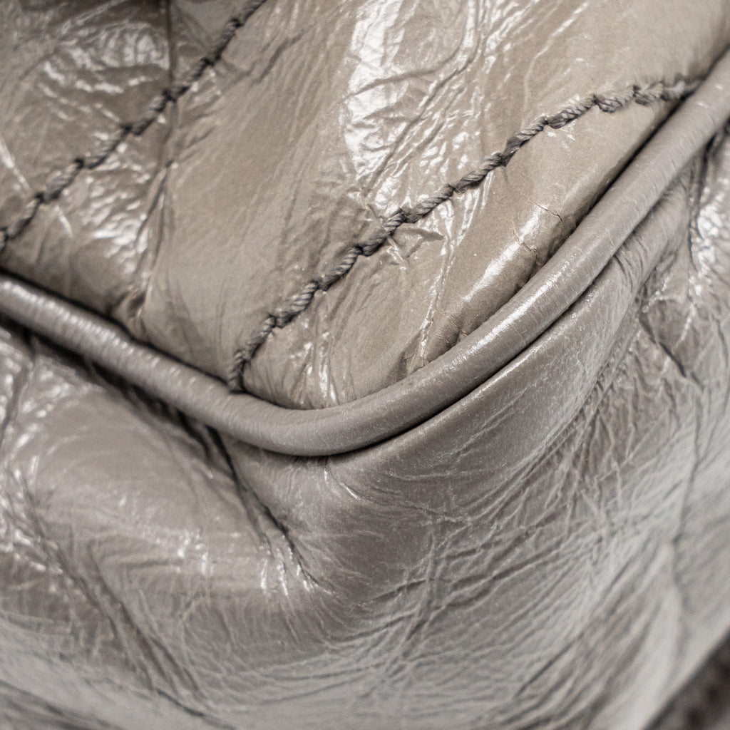 saint-laurent-ysl-large-niki-bag-calfskin-grey-shw