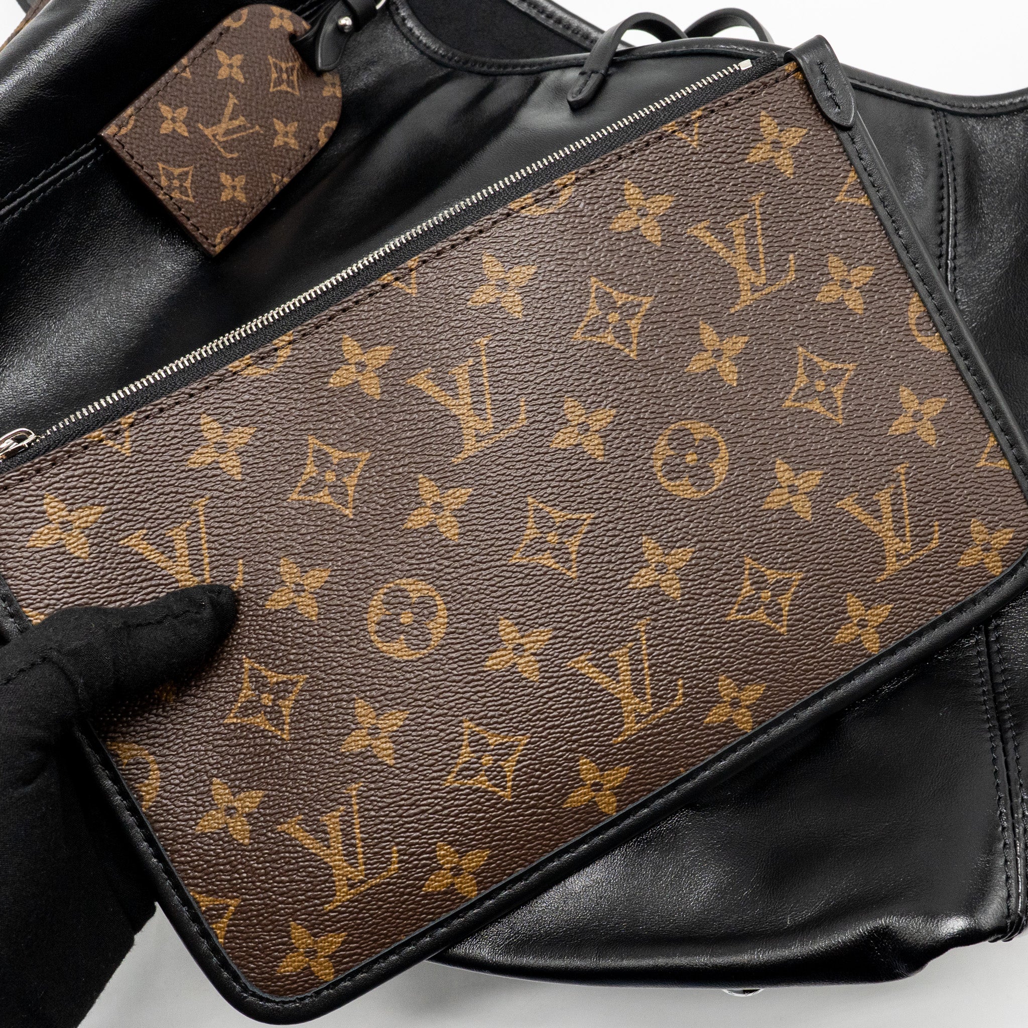 lv-carryall-dark-mm-m25143