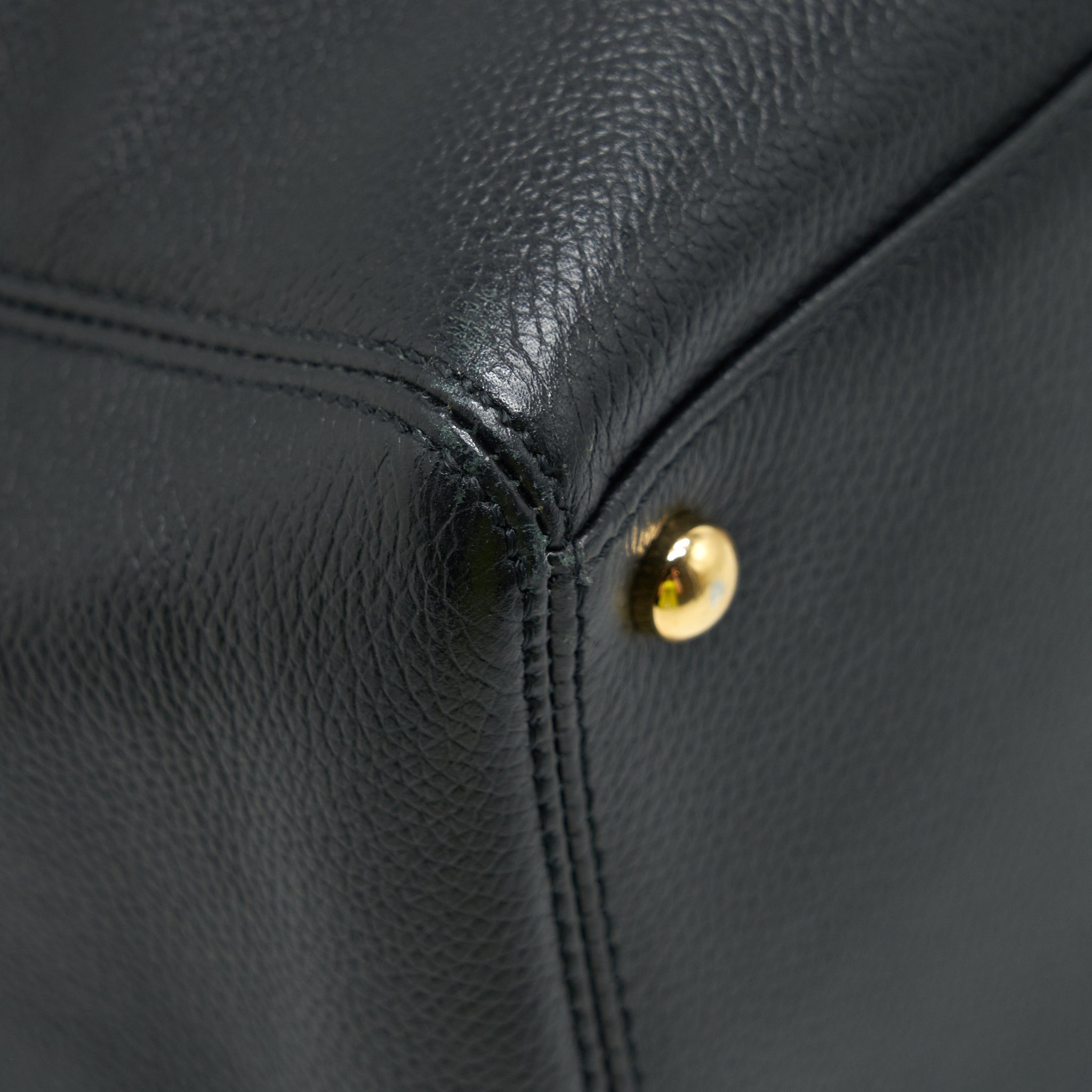 chanel-cerf-tote-bag-grained-calfskin-black-with-ghw
