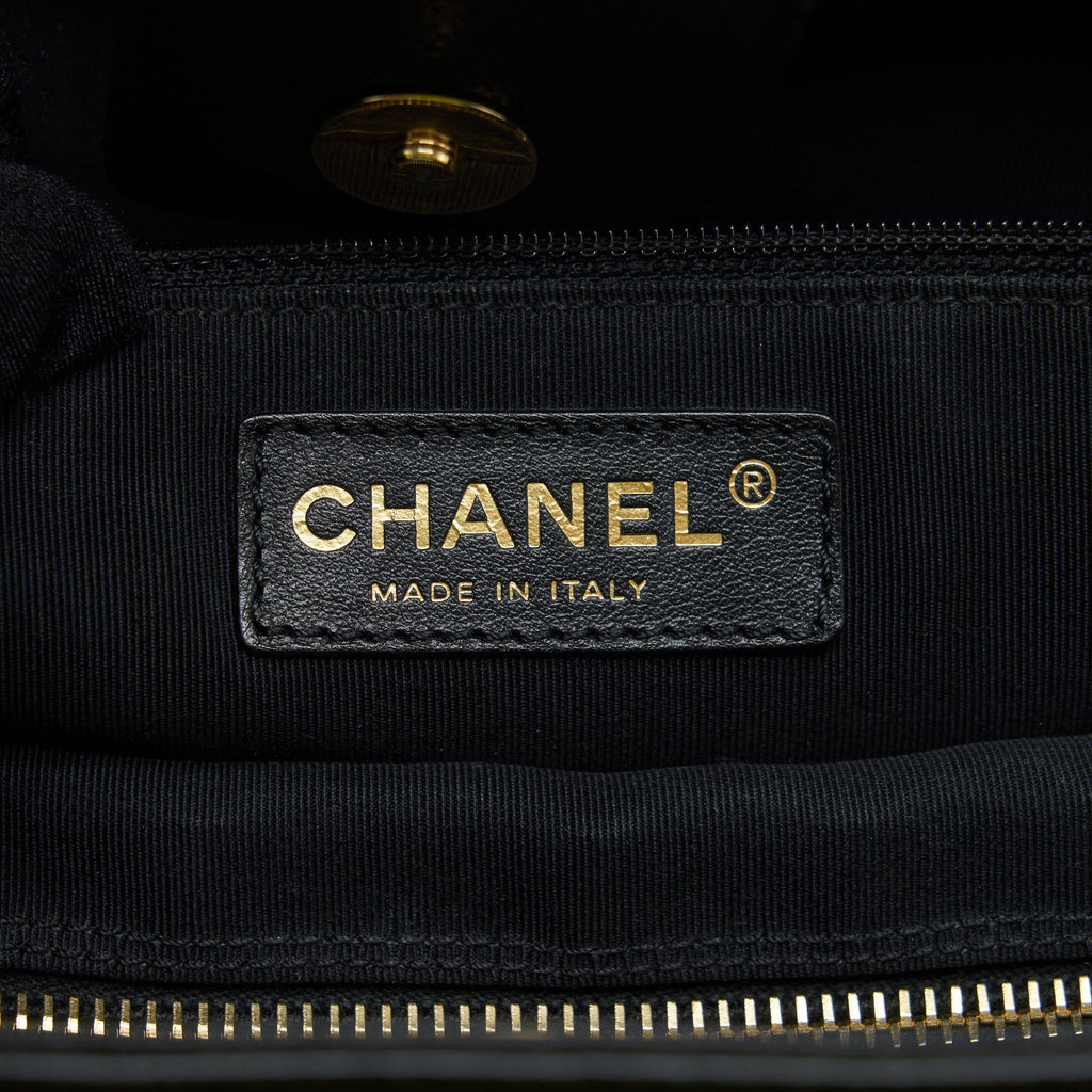 chanel-cerf-tote-bag-grained-calfskin-black-with-ghw