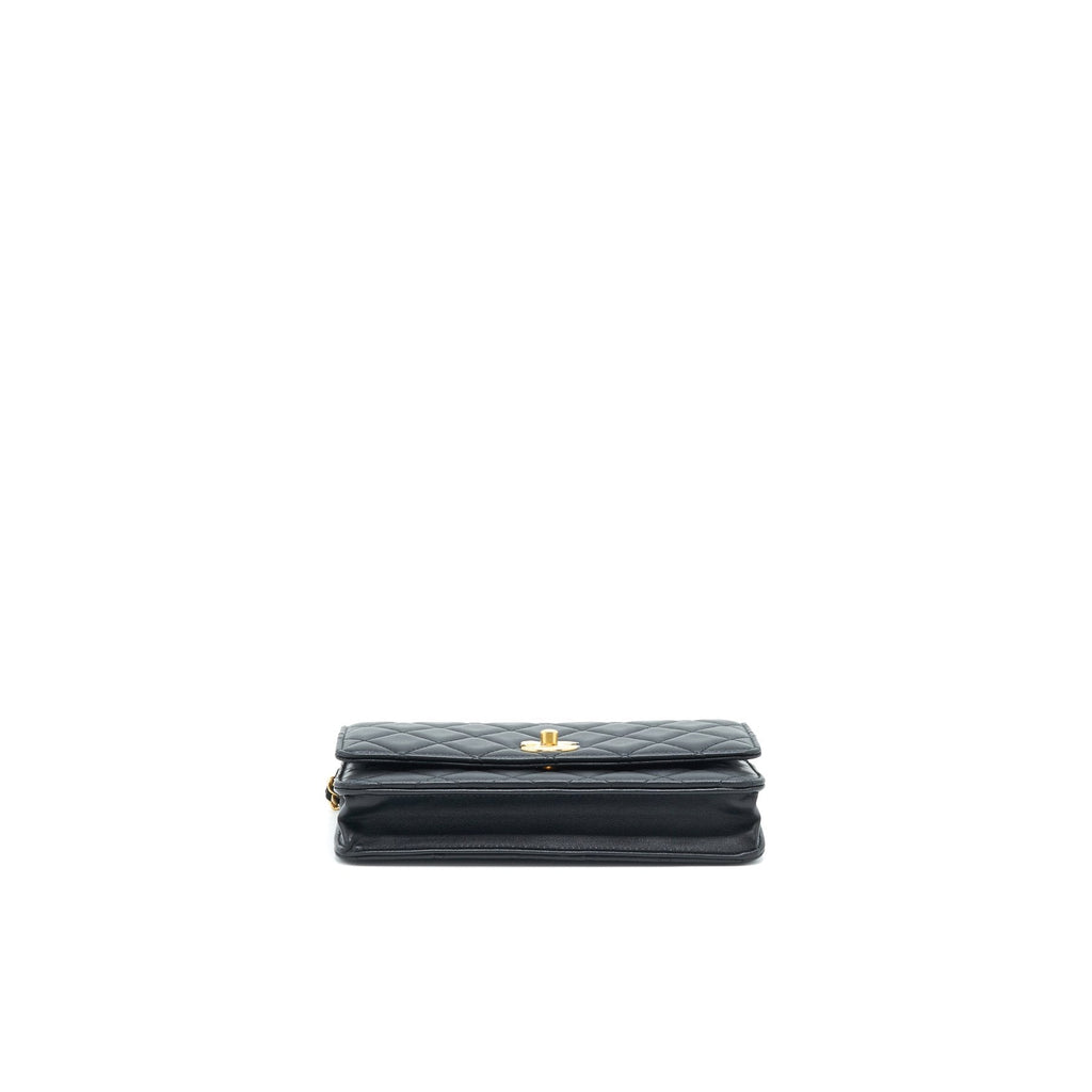 chanel-22c-pearl-crush-wallet-on-chain-black-ghw-microchip