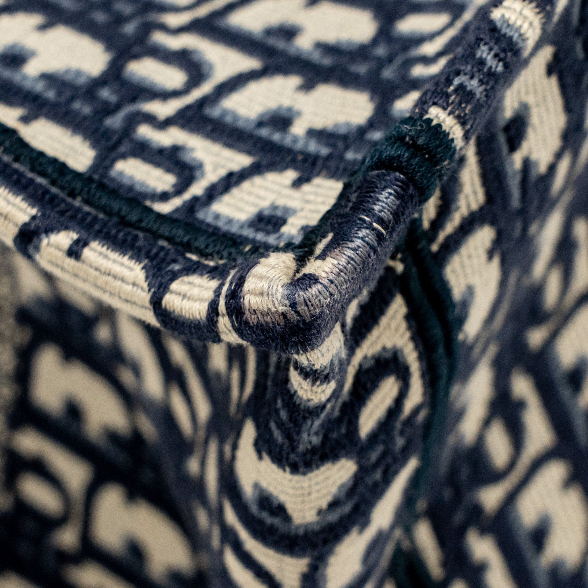 dior-medium-dior-book-tote-dior-oblique-embroidery-ecru-blue