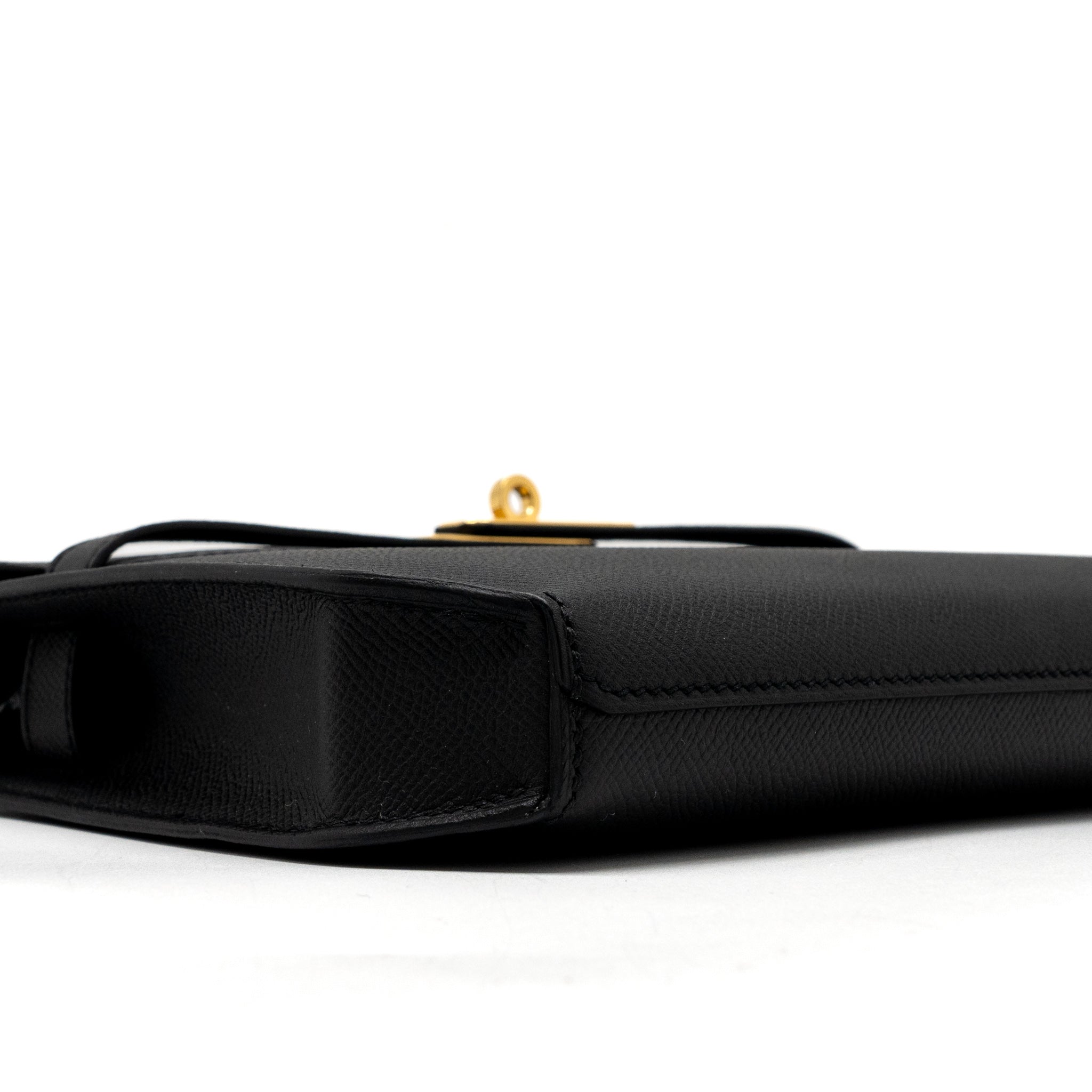 hermes-pochette-kelly-depeches-25-epsom-black-ghw-stamp-y