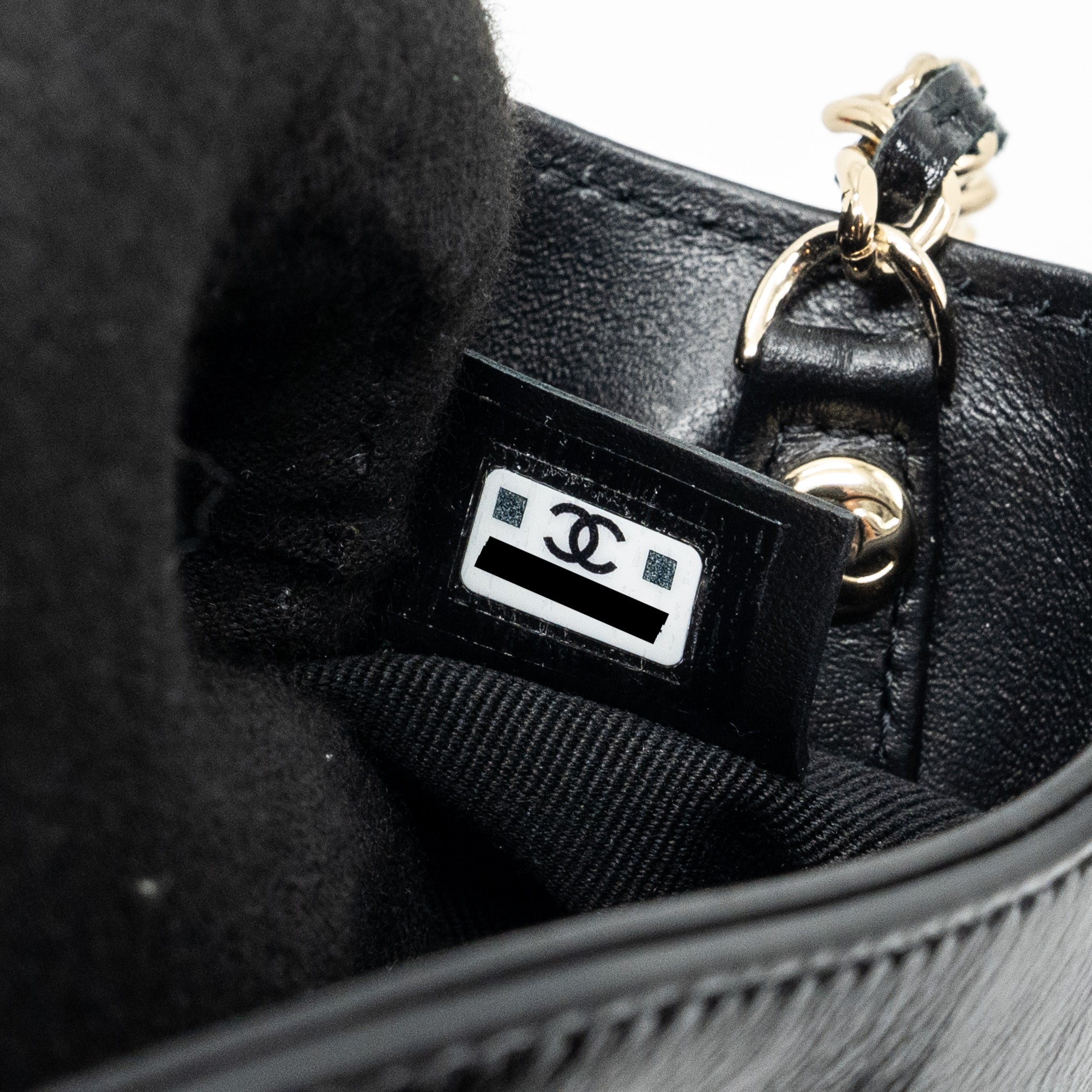 chanel-24c-mini-31-clutch-with-chain-shiny-calfskin-black-lghw