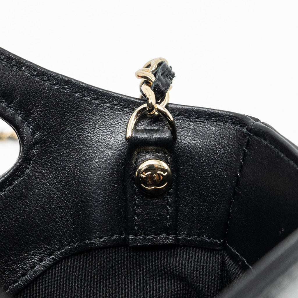 chanel-24c-mini-31-clutch-with-chain-shiny-calfskin-black-lghw