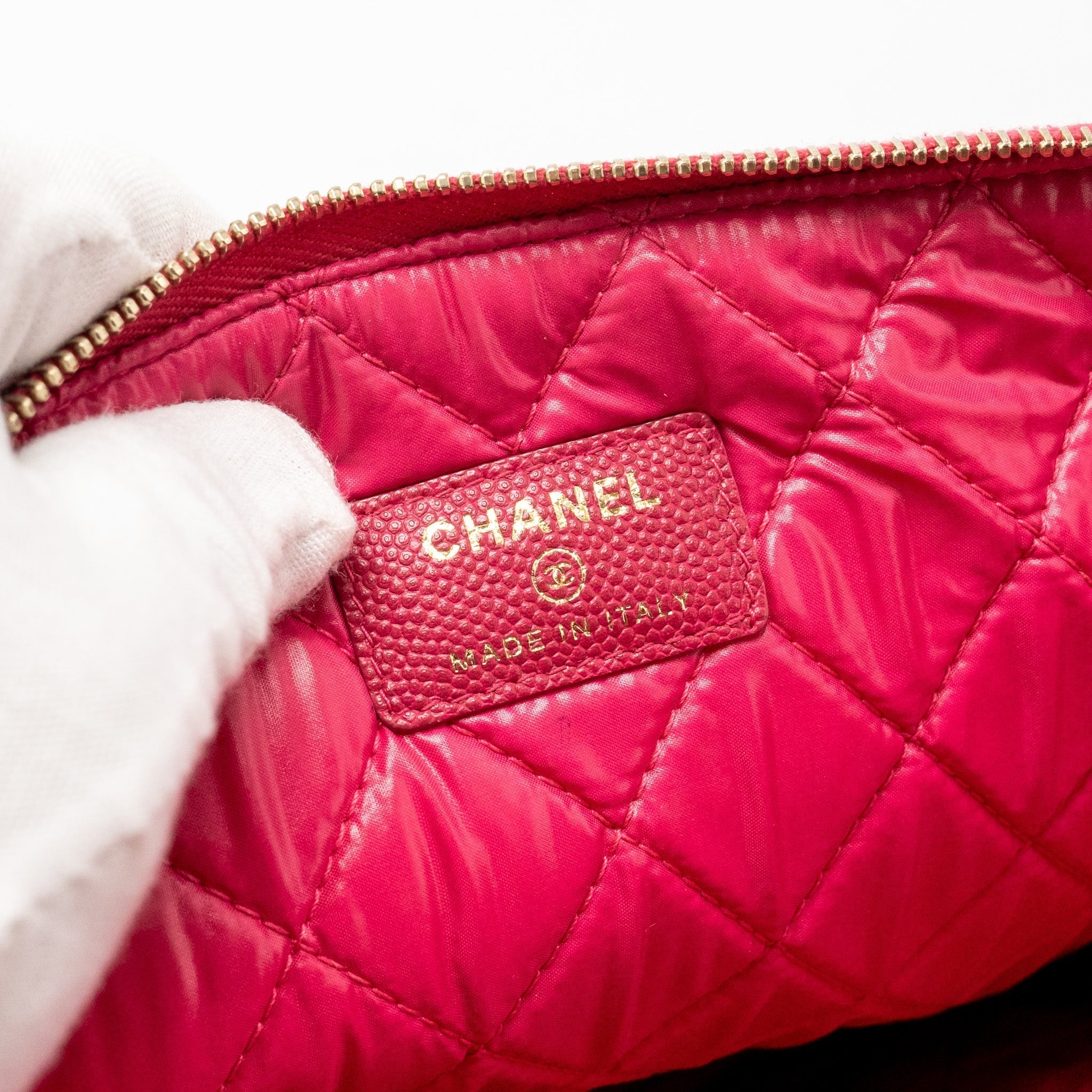 chanel-o-case-pouch-pink