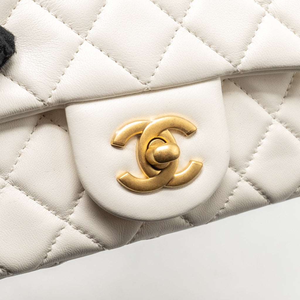 chanel-pearl-crush-mini-square-flap-bag-lambskin-white-ghw-microchip