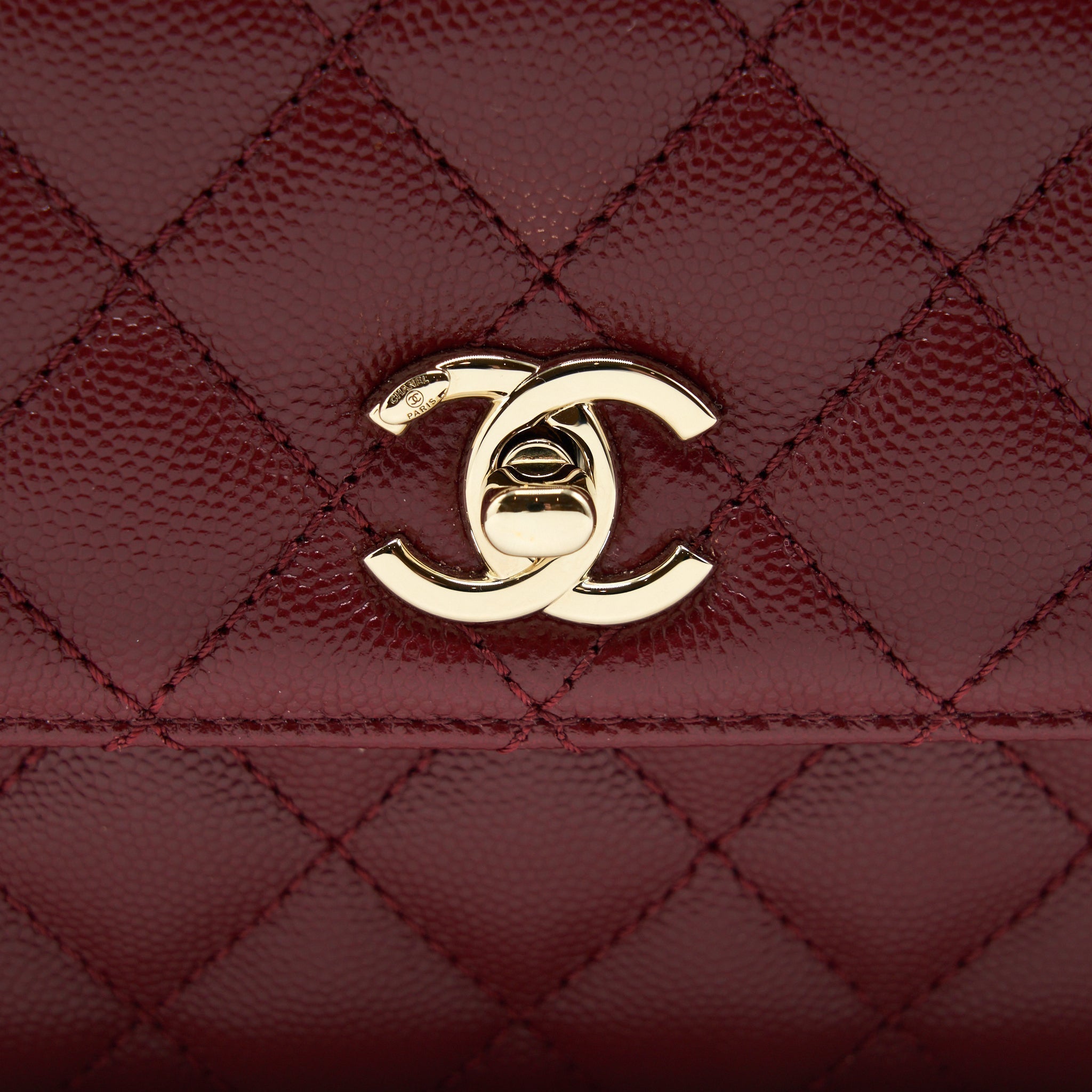 chanel-21a-small-coco-handle-caviar-nc635-burgundy-lghw