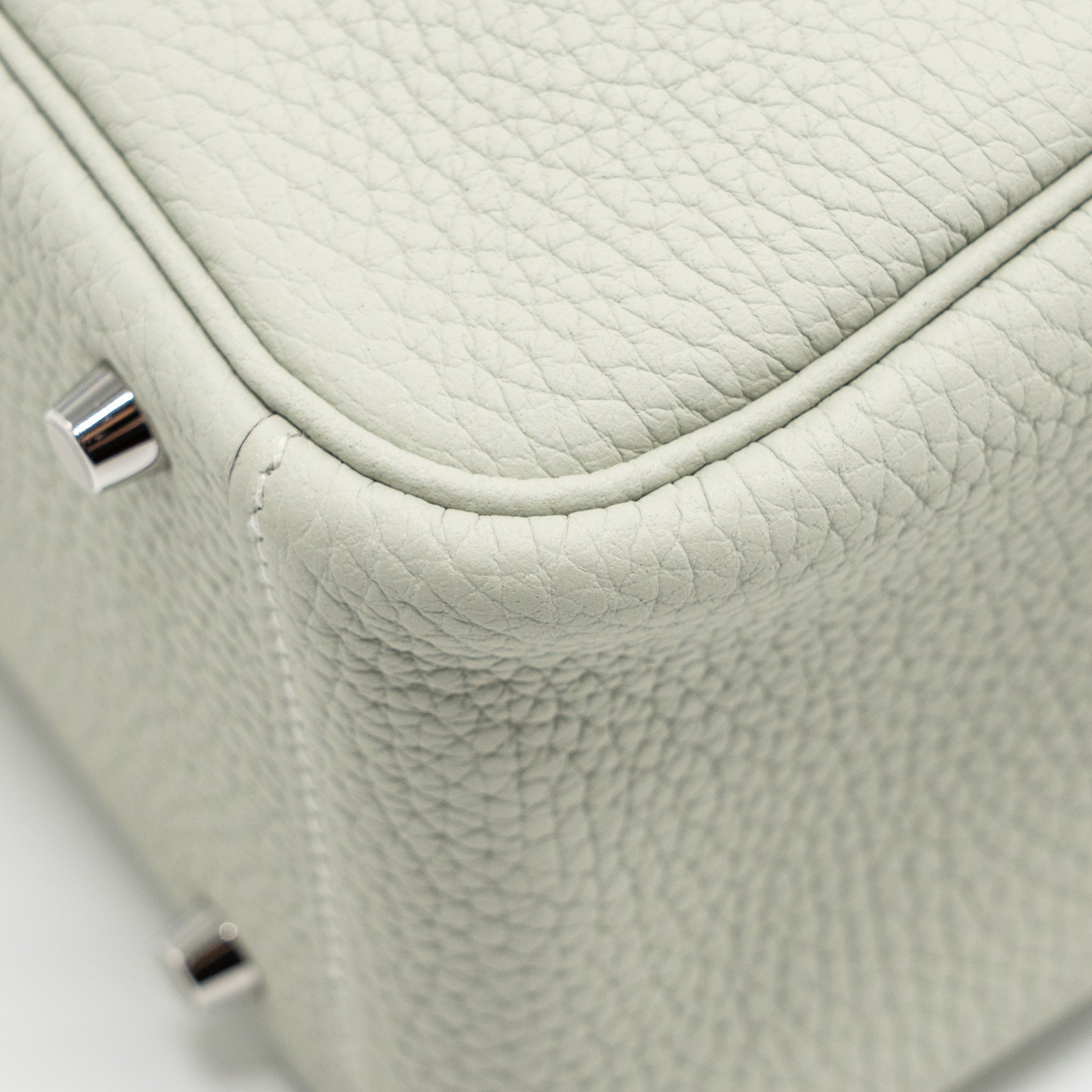 hermes-mini-lindy-clemence-gris-neve-shw-stamp-b-copy