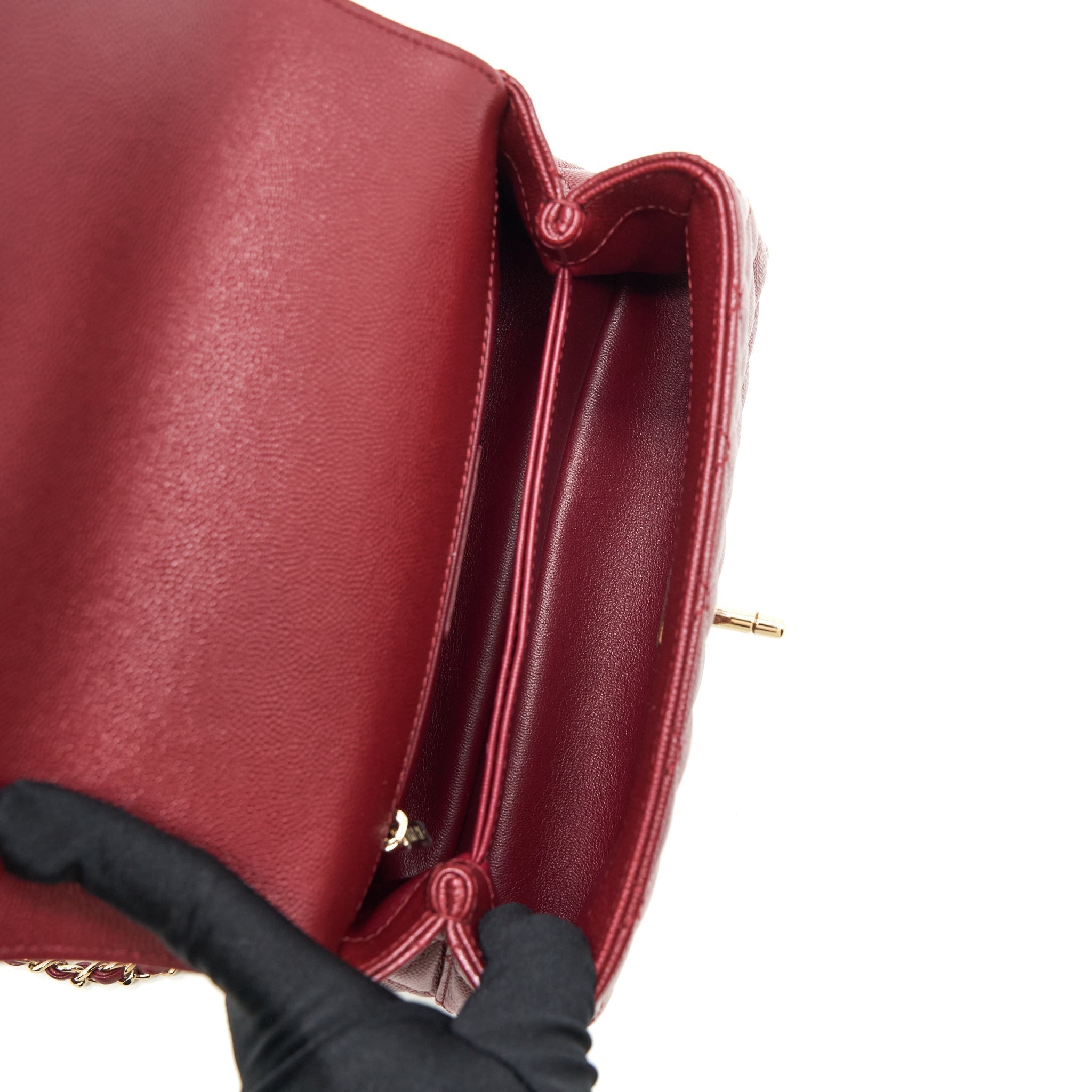 chanel-21a-small-coco-handle-caviar-nc635-burgundy-lghw