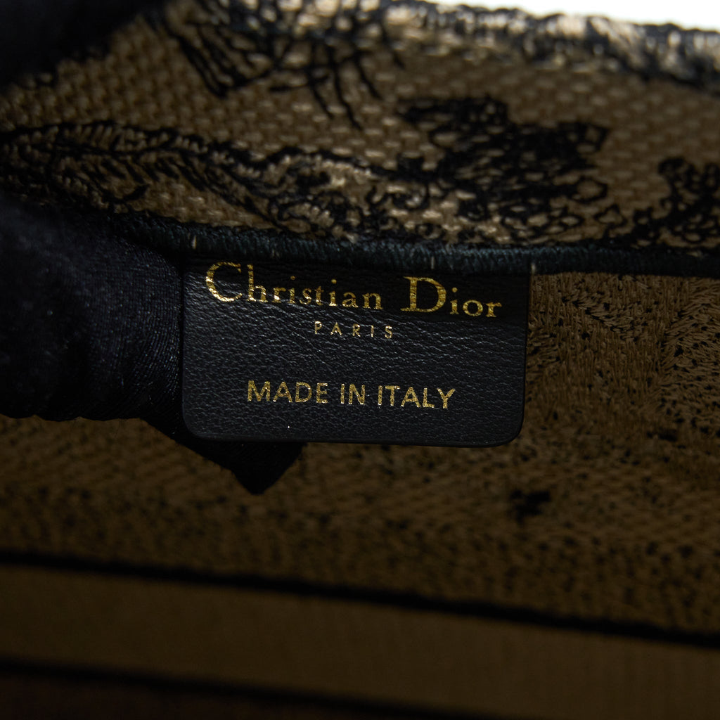 dior-medium-dior-book-tote-beige-toile-de-joey-embroidery