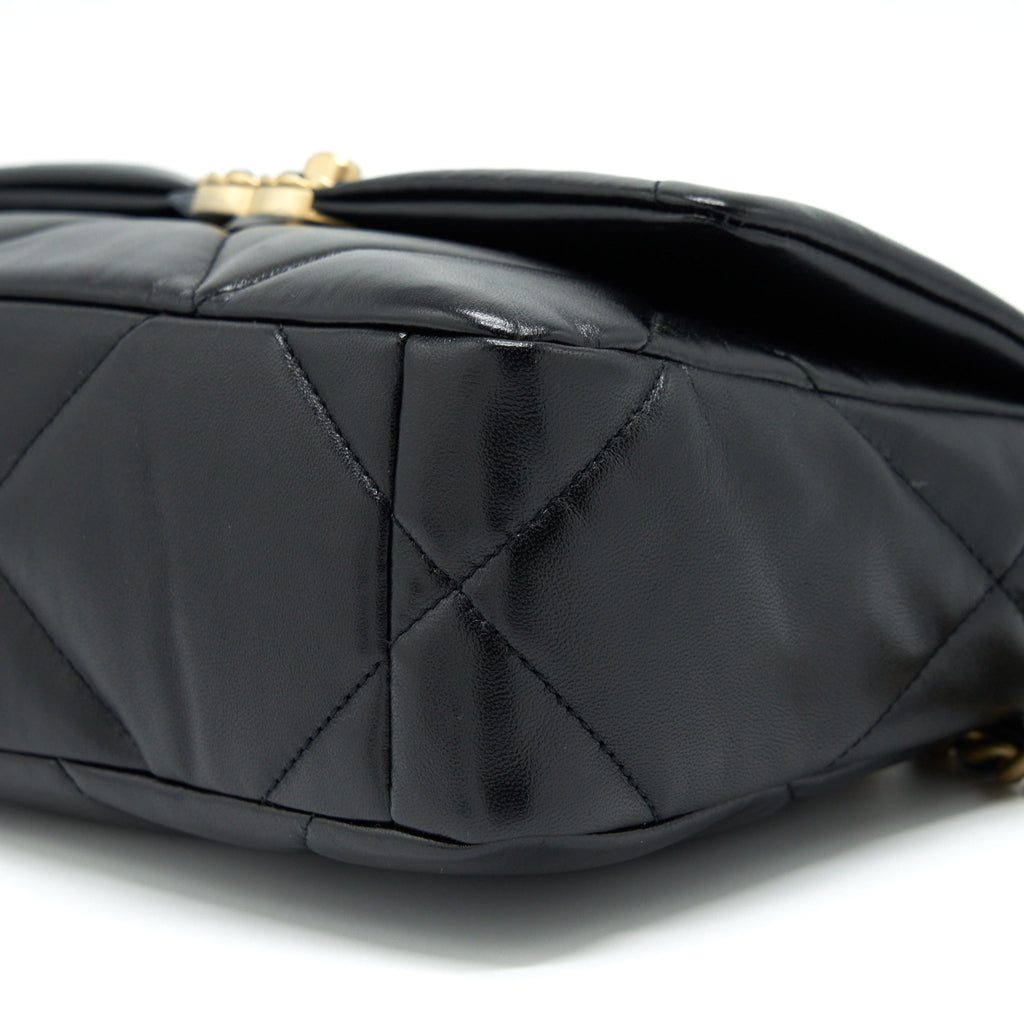 chanel-small-19-bag-lambskin-black-ghw-microchip-1