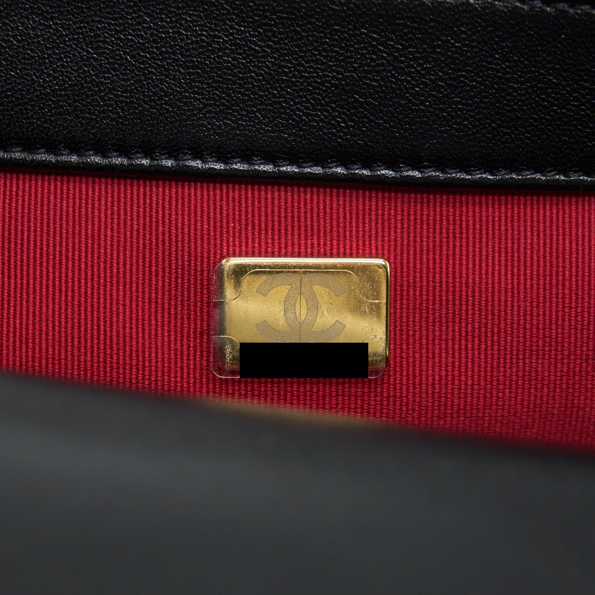chanel-small-19-bag-lambskin-black-ghw-microchip-1