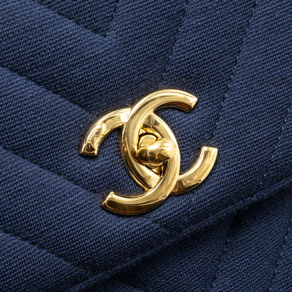 chanel-small-chevron-trendy-cc-fabric-navy-ghw