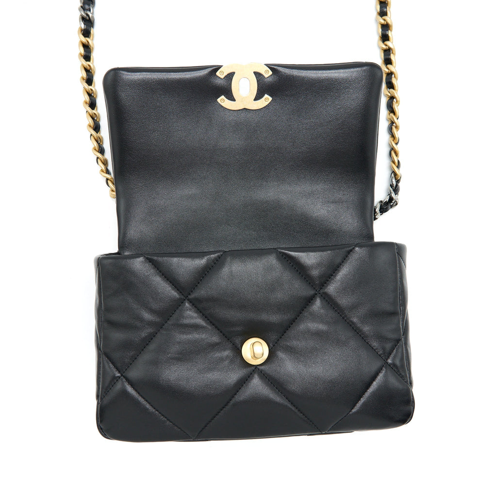chanel-small-19-bag-lambskin-black-ghw-microchip-1