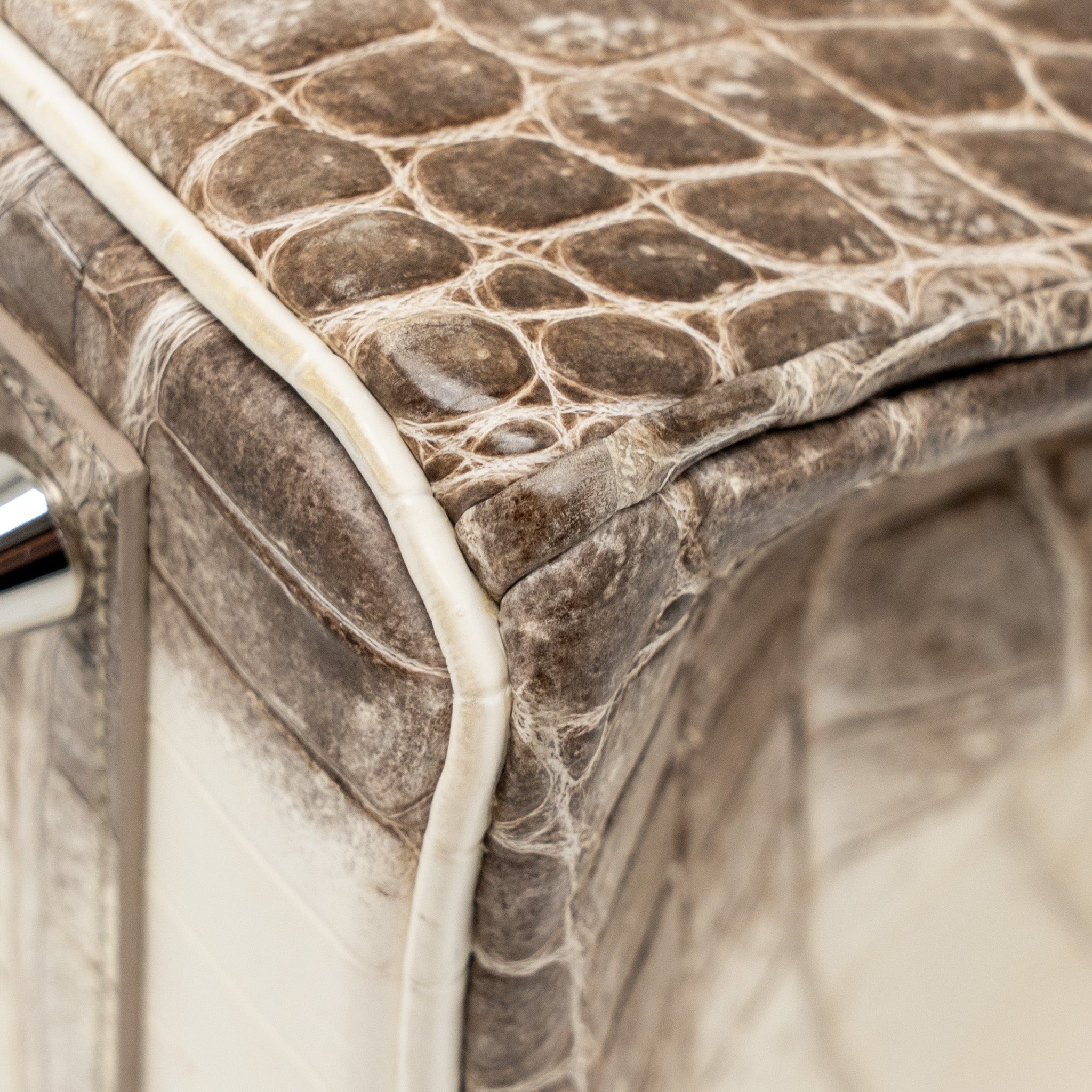 hermes-birkin-25-crocodile-niloticus-himalaya-01-blanc-shw-stamp-y