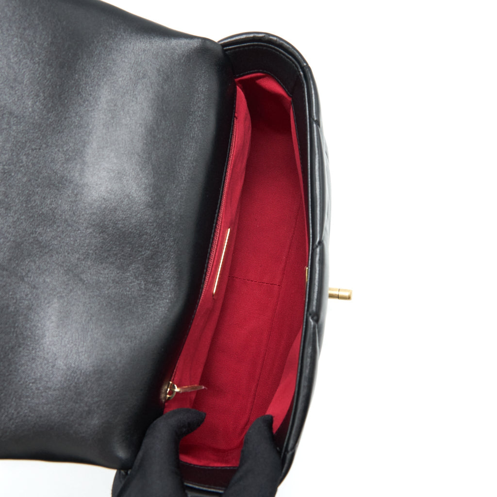 chanel-small-19-bag-lambskin-black-ghw-microchip-1