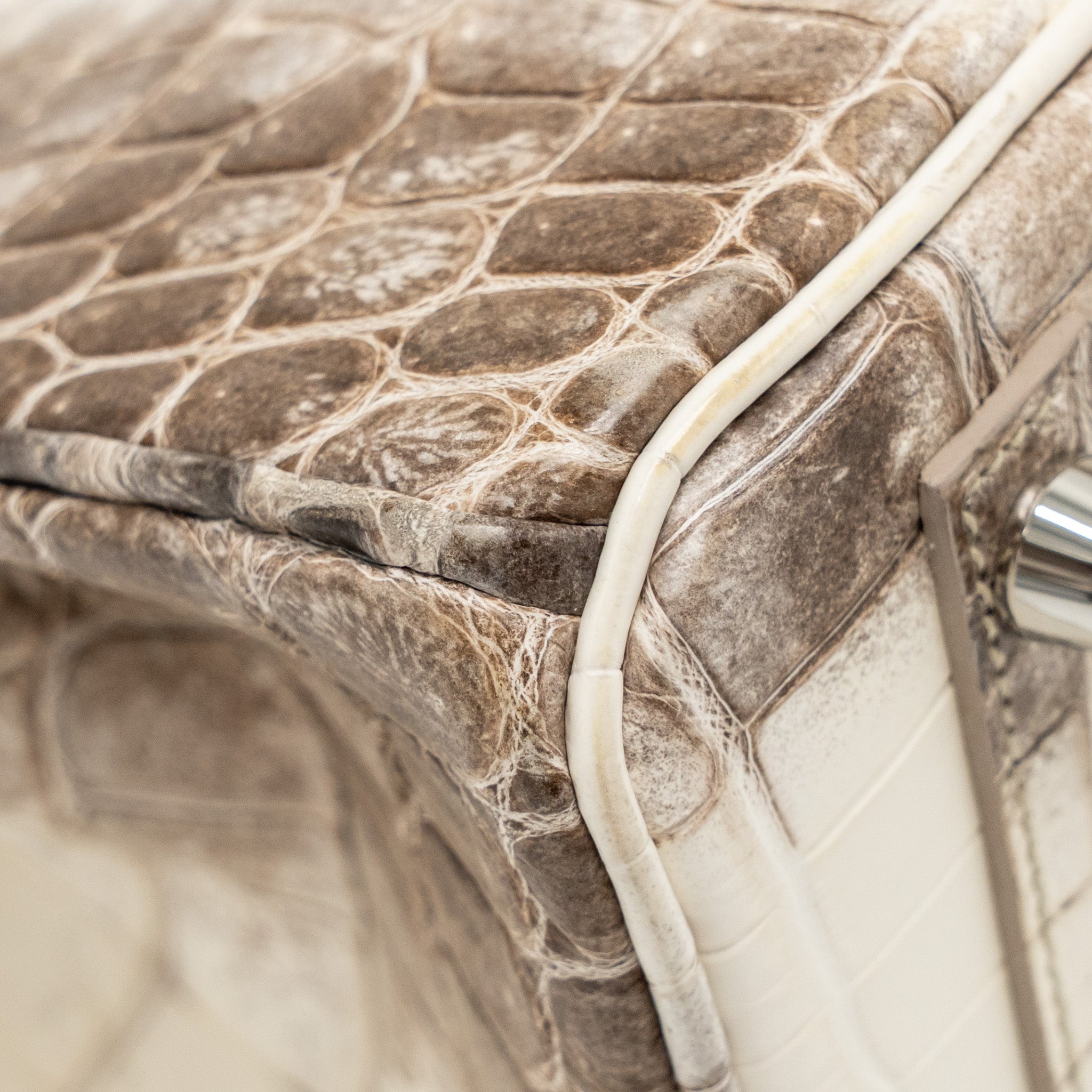 hermes-birkin-25-crocodile-niloticus-himalaya-01-blanc-shw-stamp-y