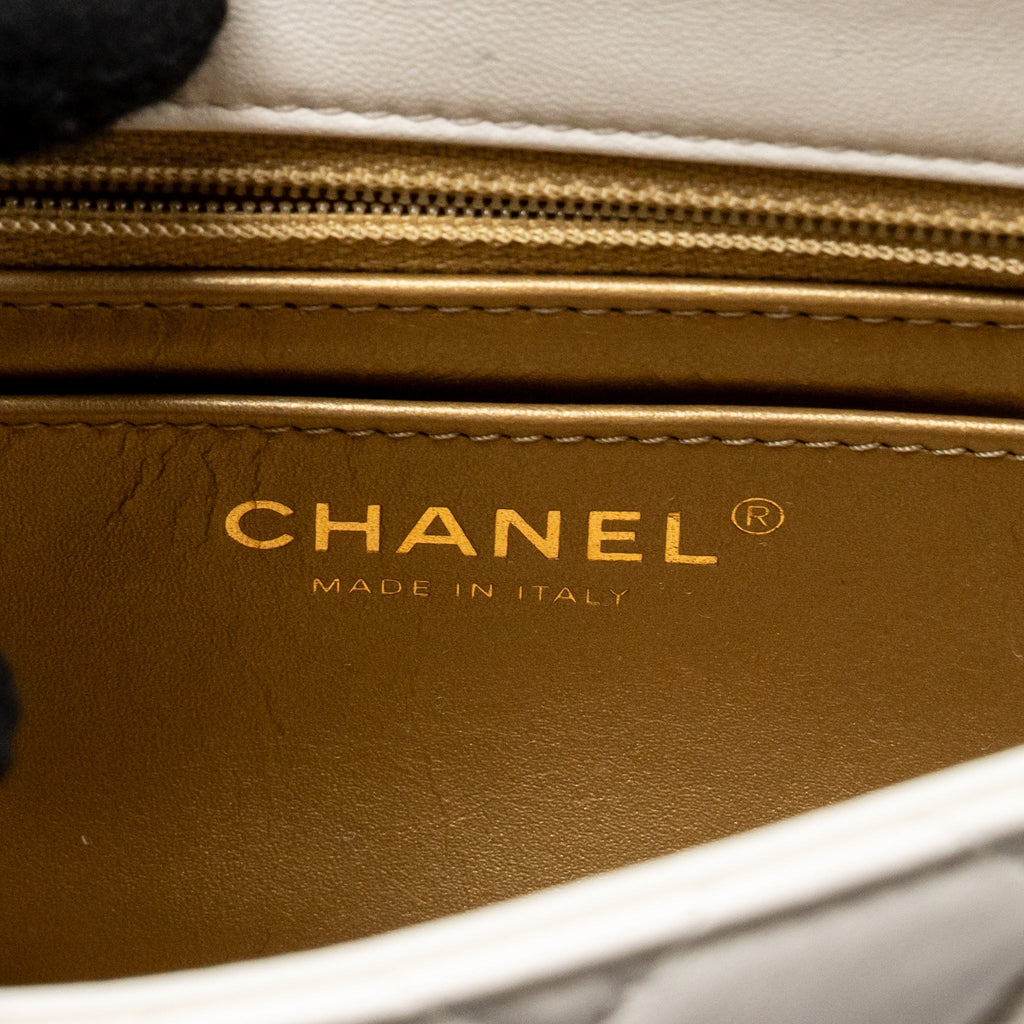 chanel-pearl-crush-mini-square-flap-bag-lambskin-white-ghw-microchip