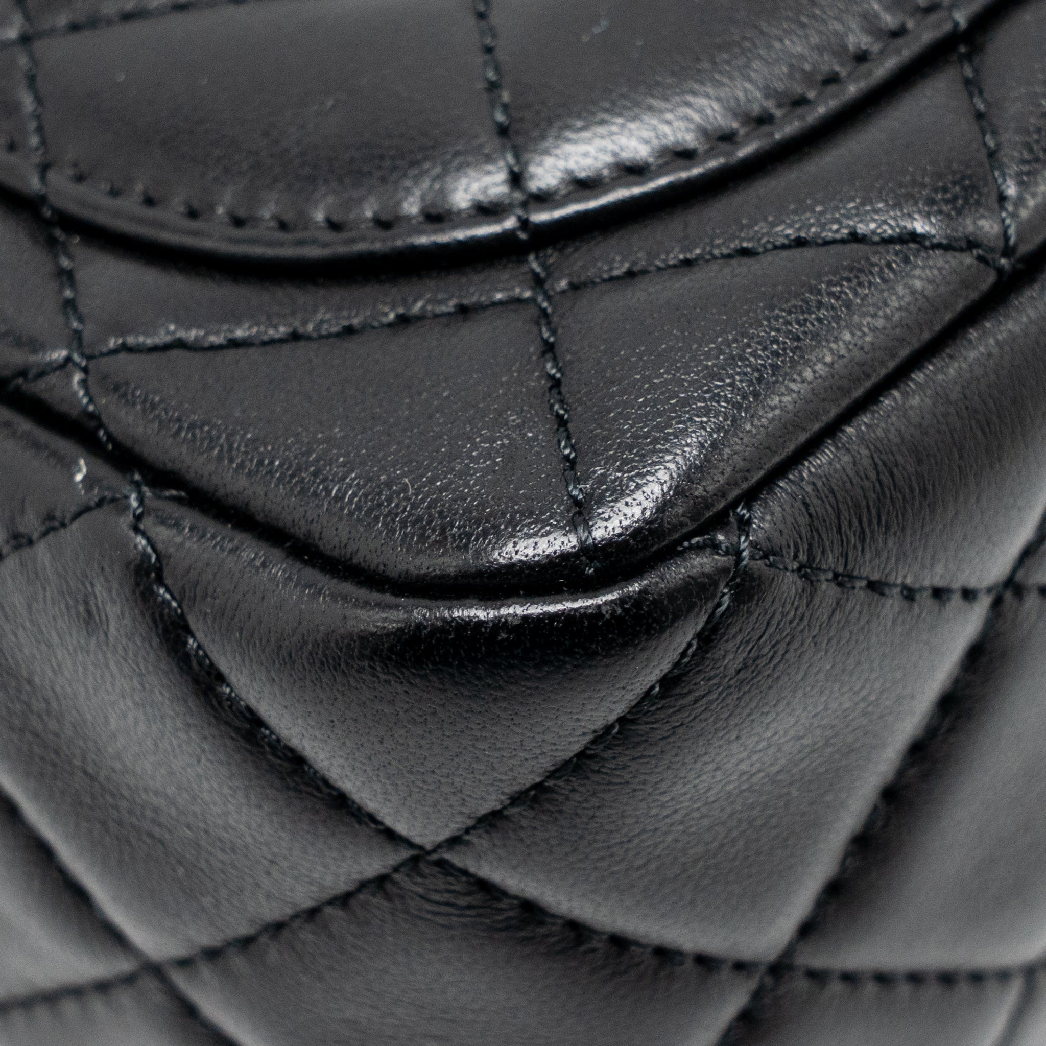 chanel-pearl-crush-mini-rectangular-flap-bag-lambskin-black-ghw-microchip-4