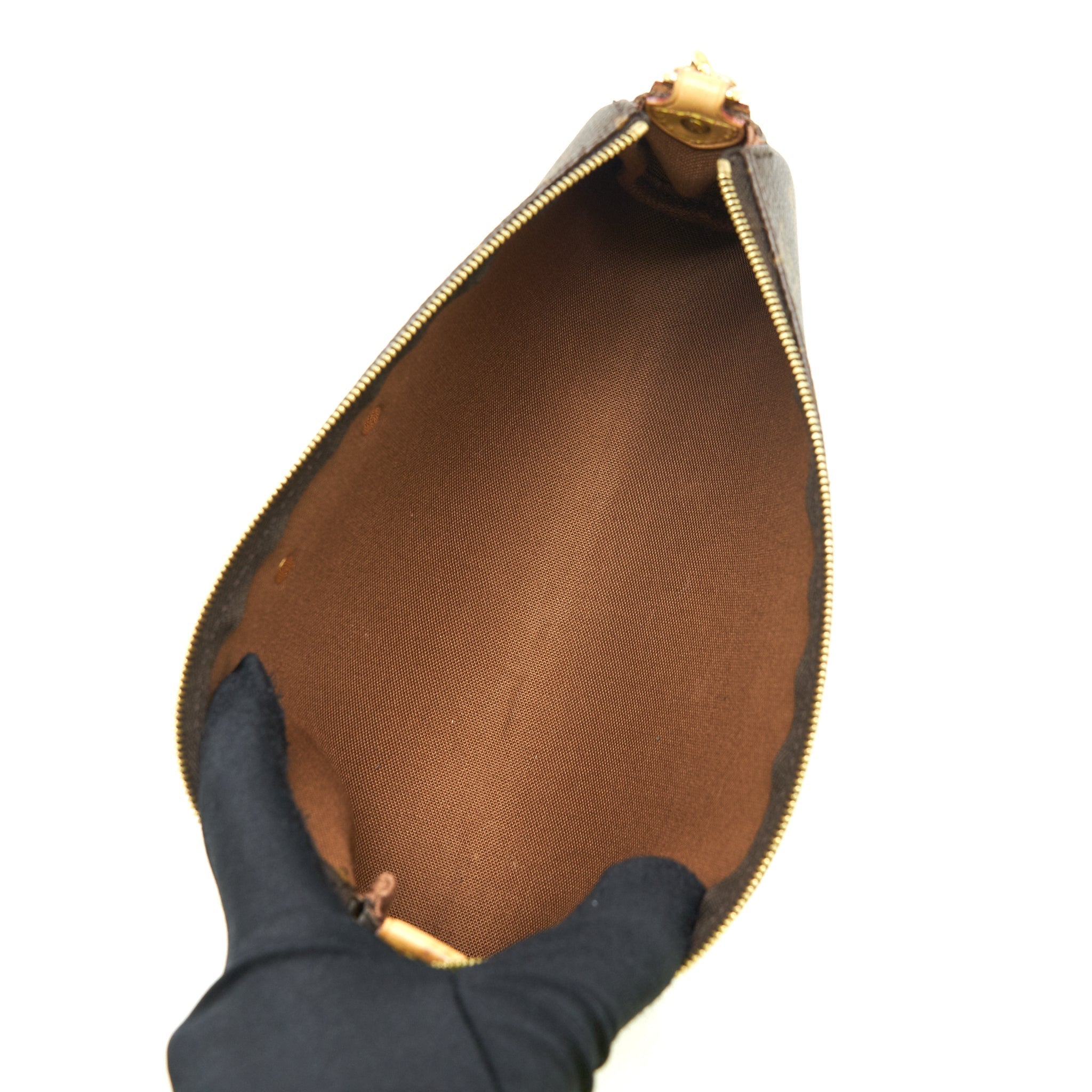louis-vuitton-eva-pochette-monogram-canvas