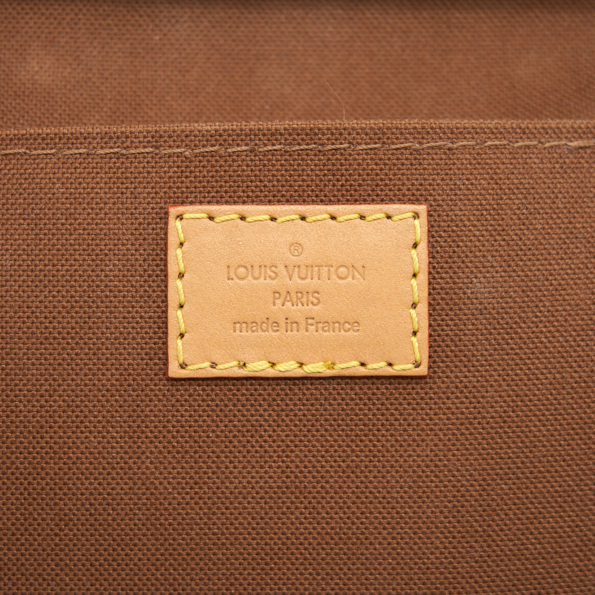 louis-vuitton-petit-sac-plat-monogram-canvas-year-2020-ghw