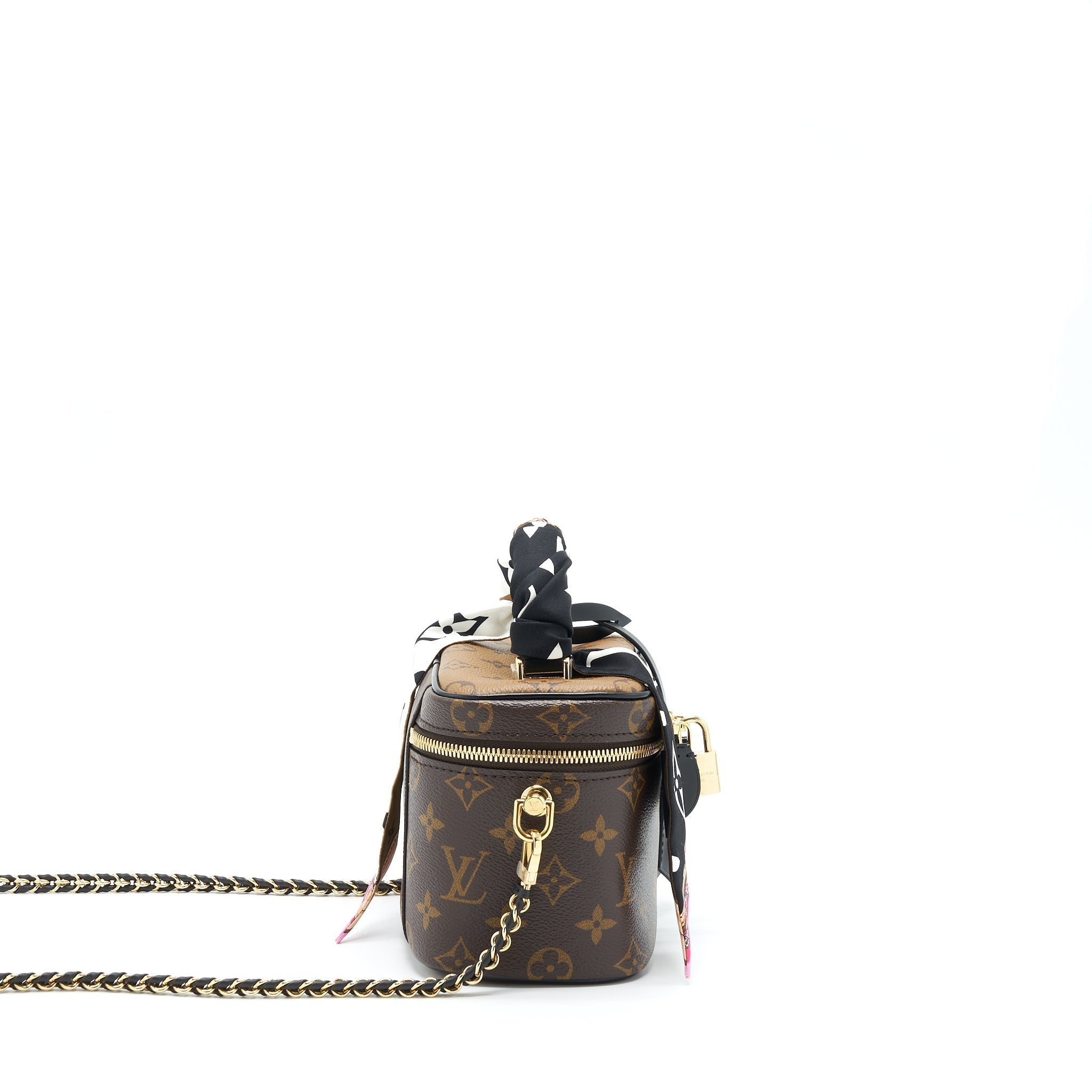 louis-vuitton-vanity-pm-monogram-canvas-year-2021-with-an-extra-twilly