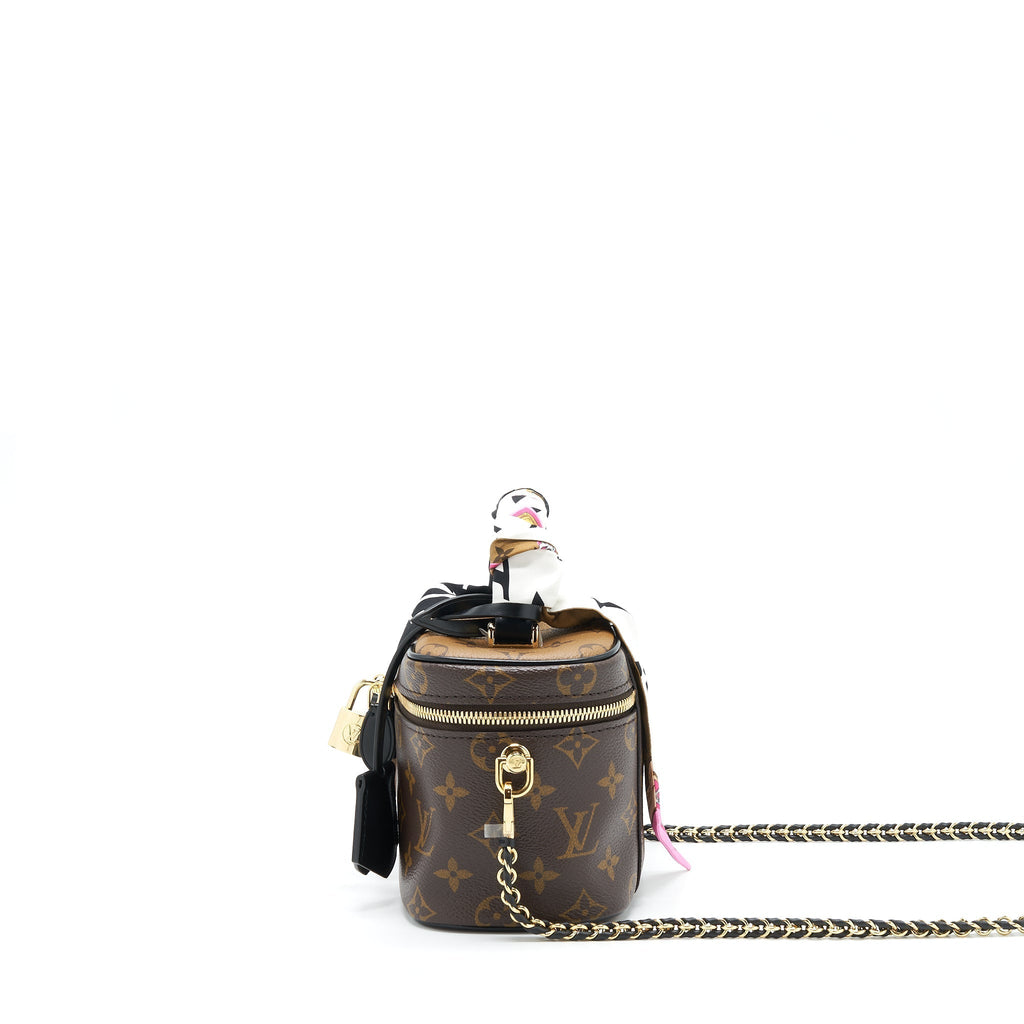 louis-vuitton-vanity-pm-monogram-canvas-year-2021-with-an-extra-twilly